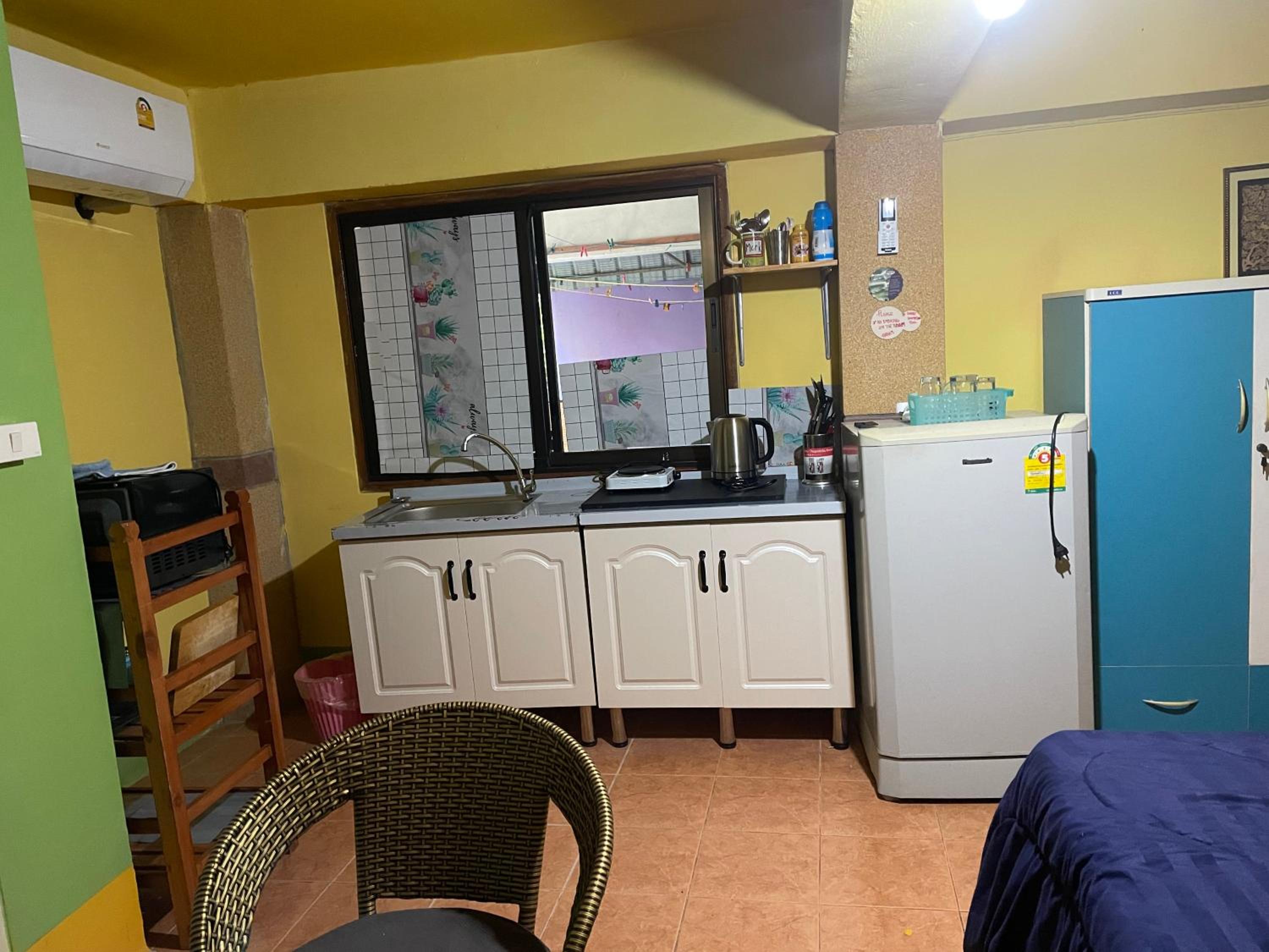 One-Bedroom Apartment - Photo 6