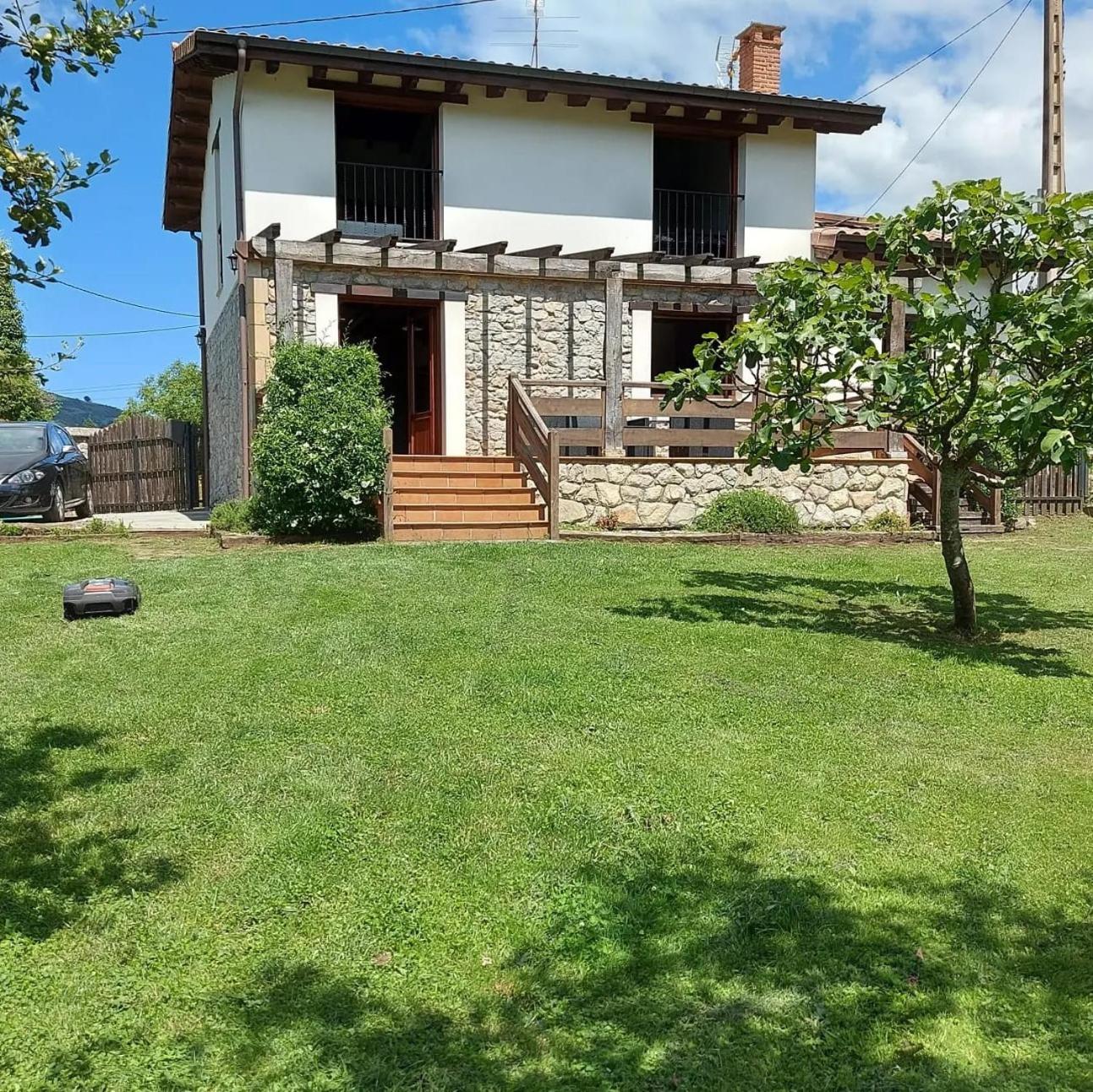 Two-Bedroom House photo 2