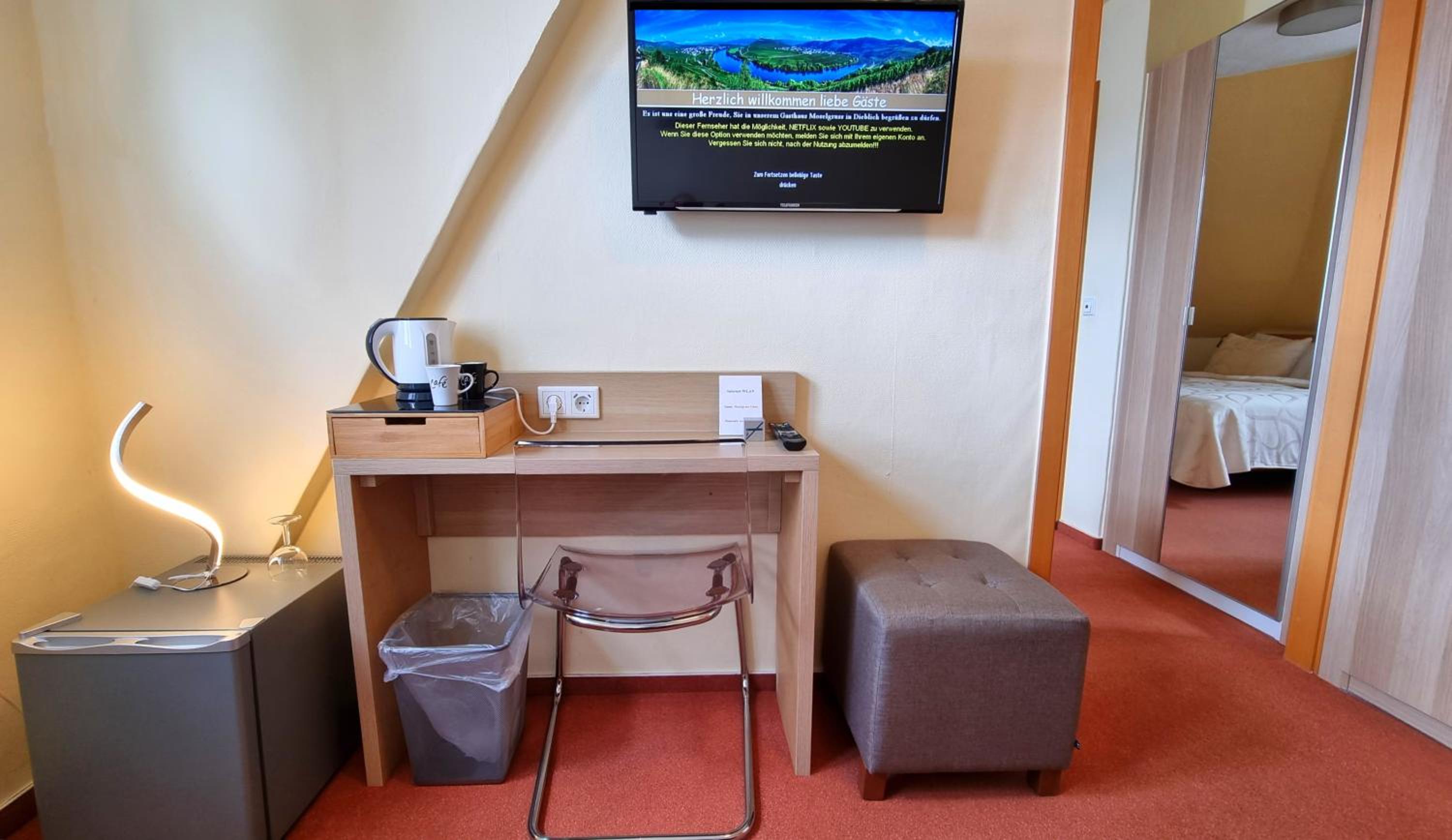 Double or Twin Room with Bathroom photo 1