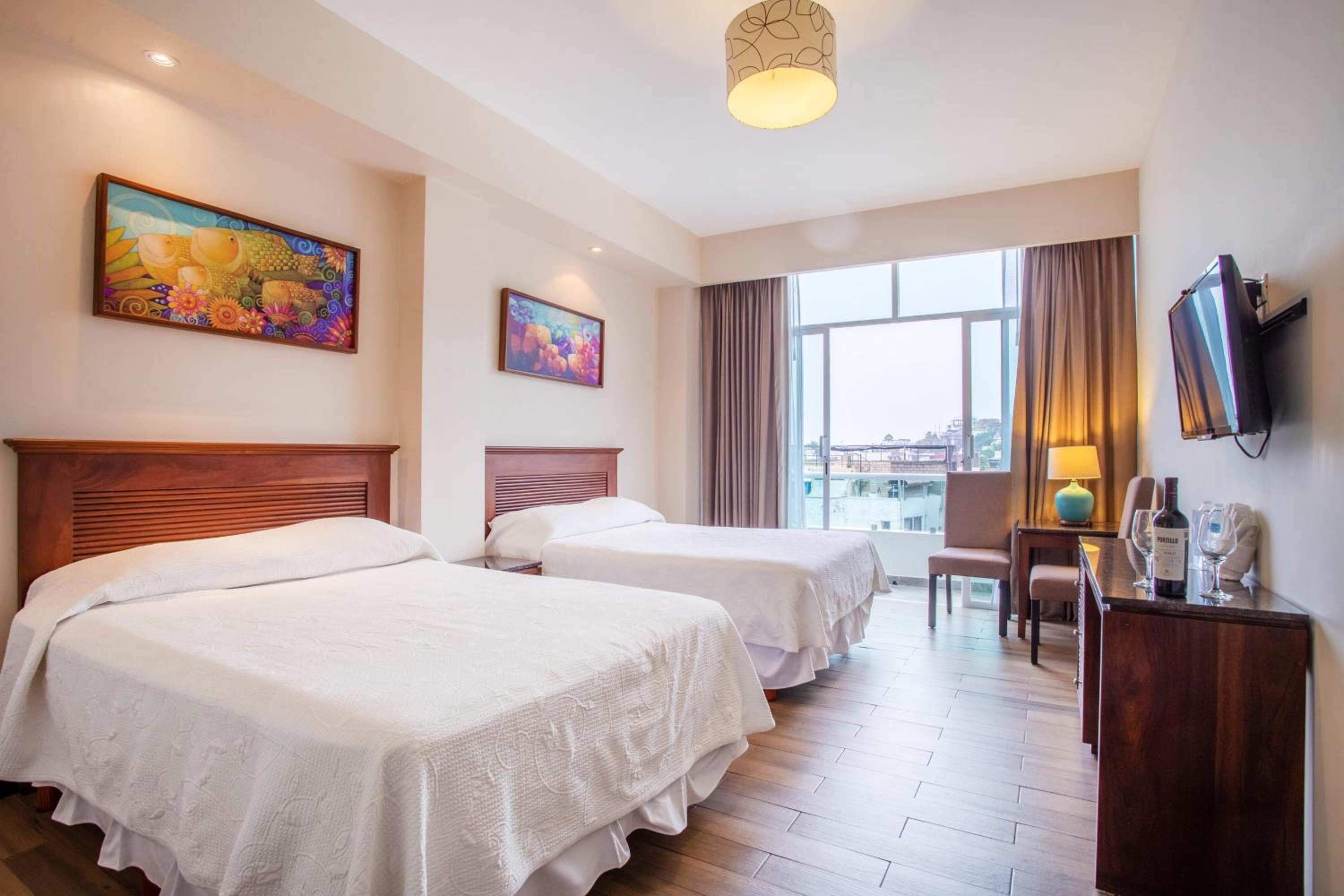 Twin Room With Private Bathroom photo 2