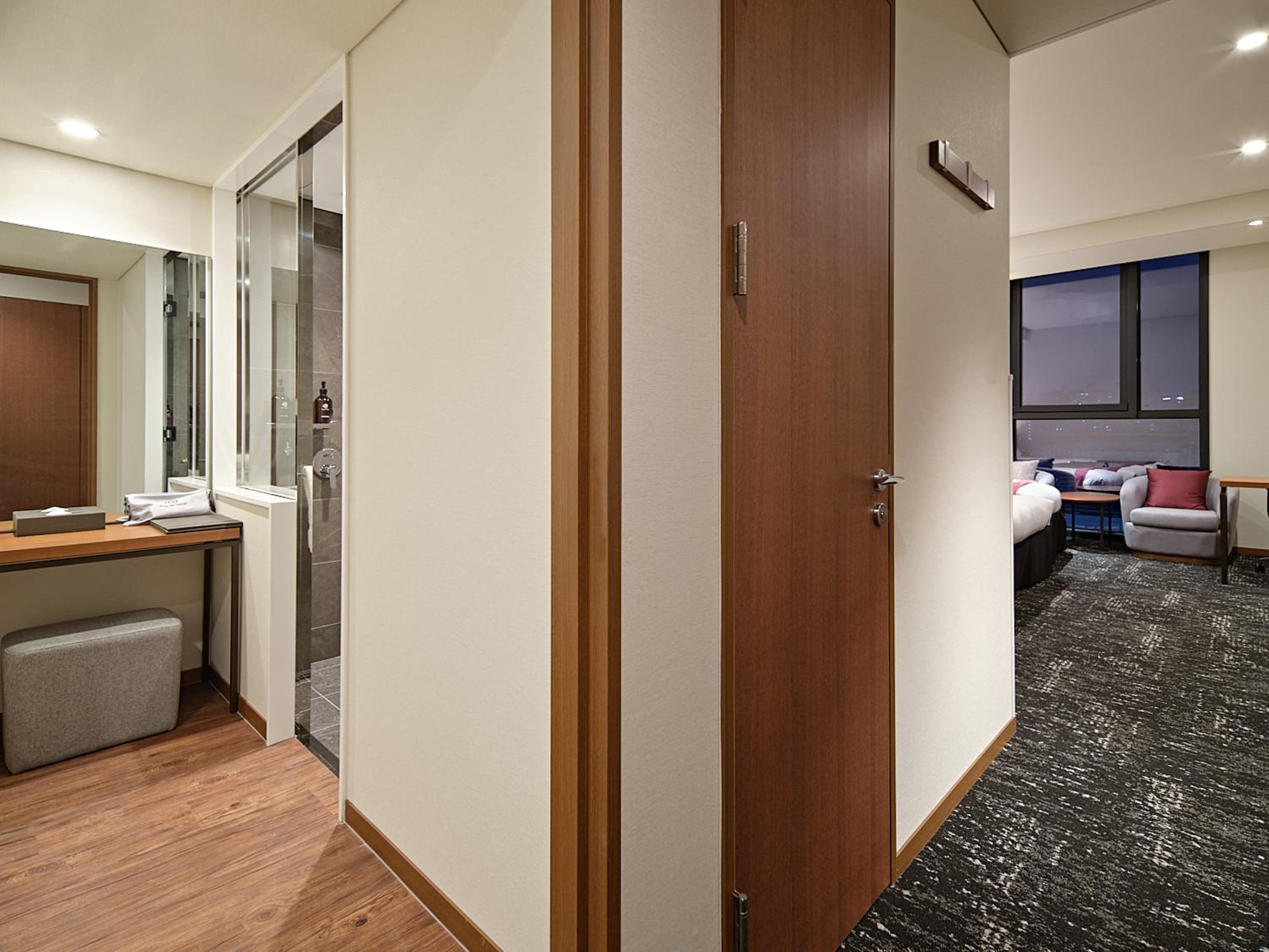 Deluxe Twin Room - Photo 1