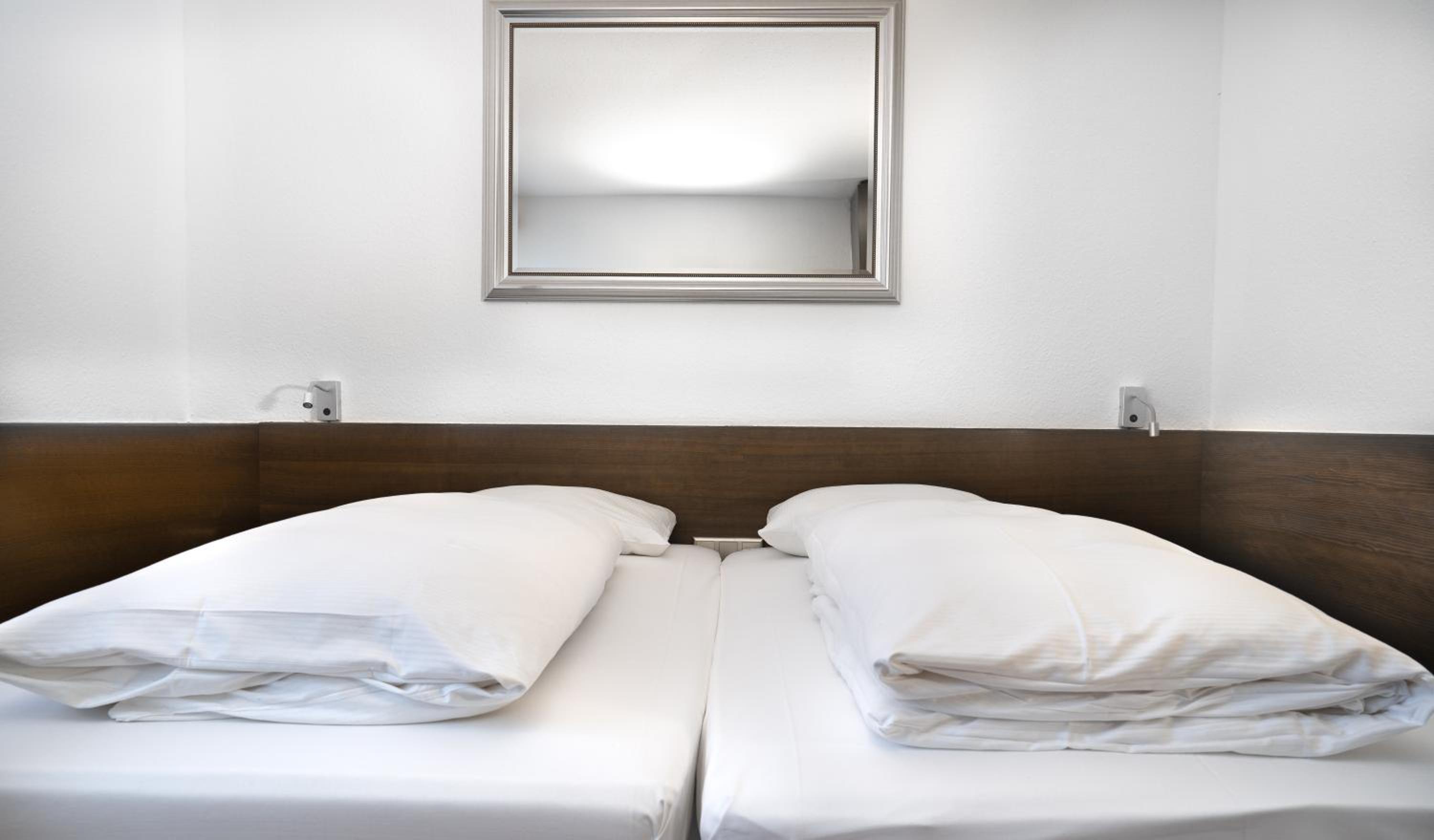 Double Room - Photo 6