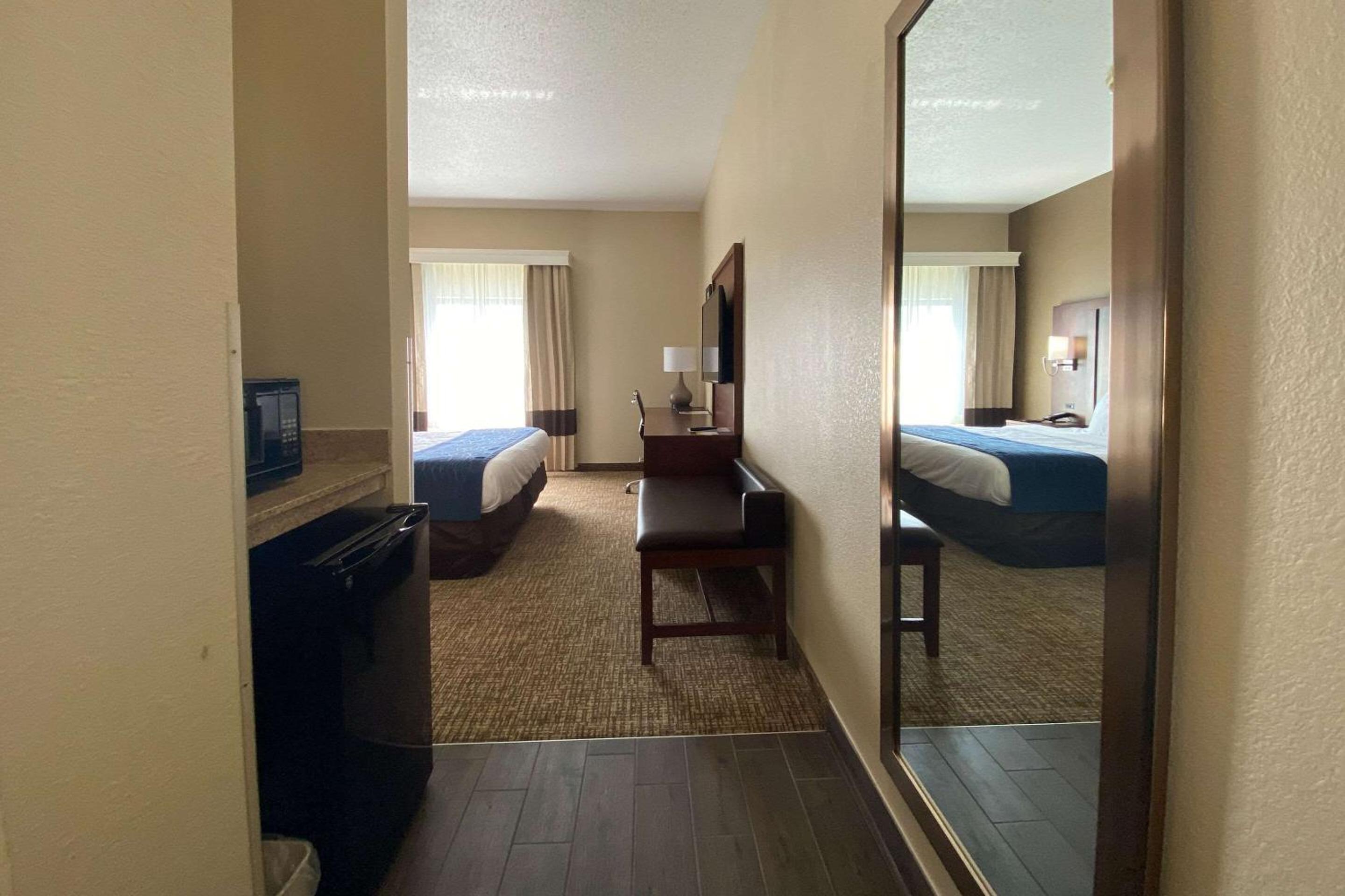 King Room - Accessible/Non Smoking photo 3
