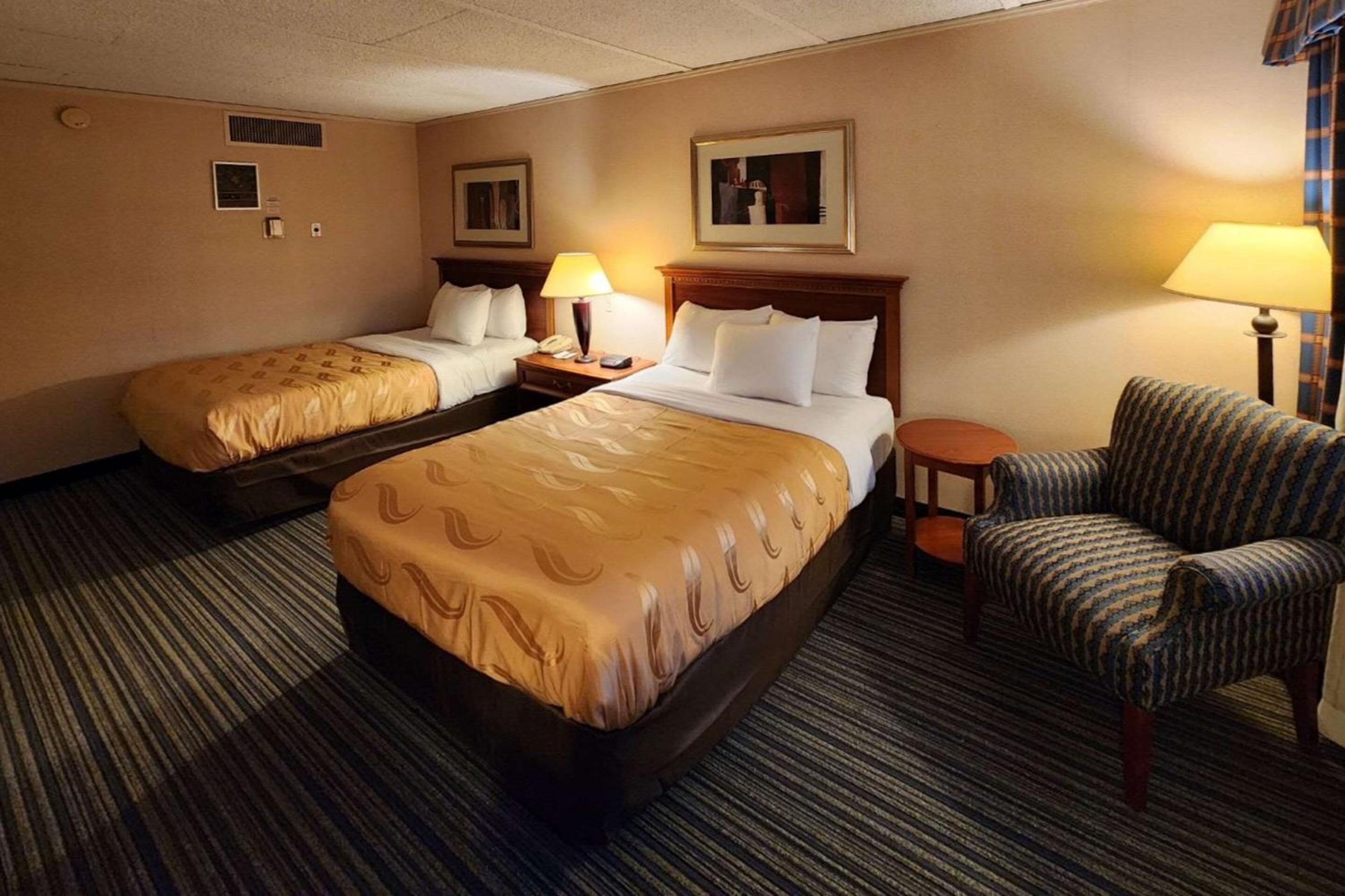 Double Room with Two Double Beds - Non-Smoking - Photo 1
