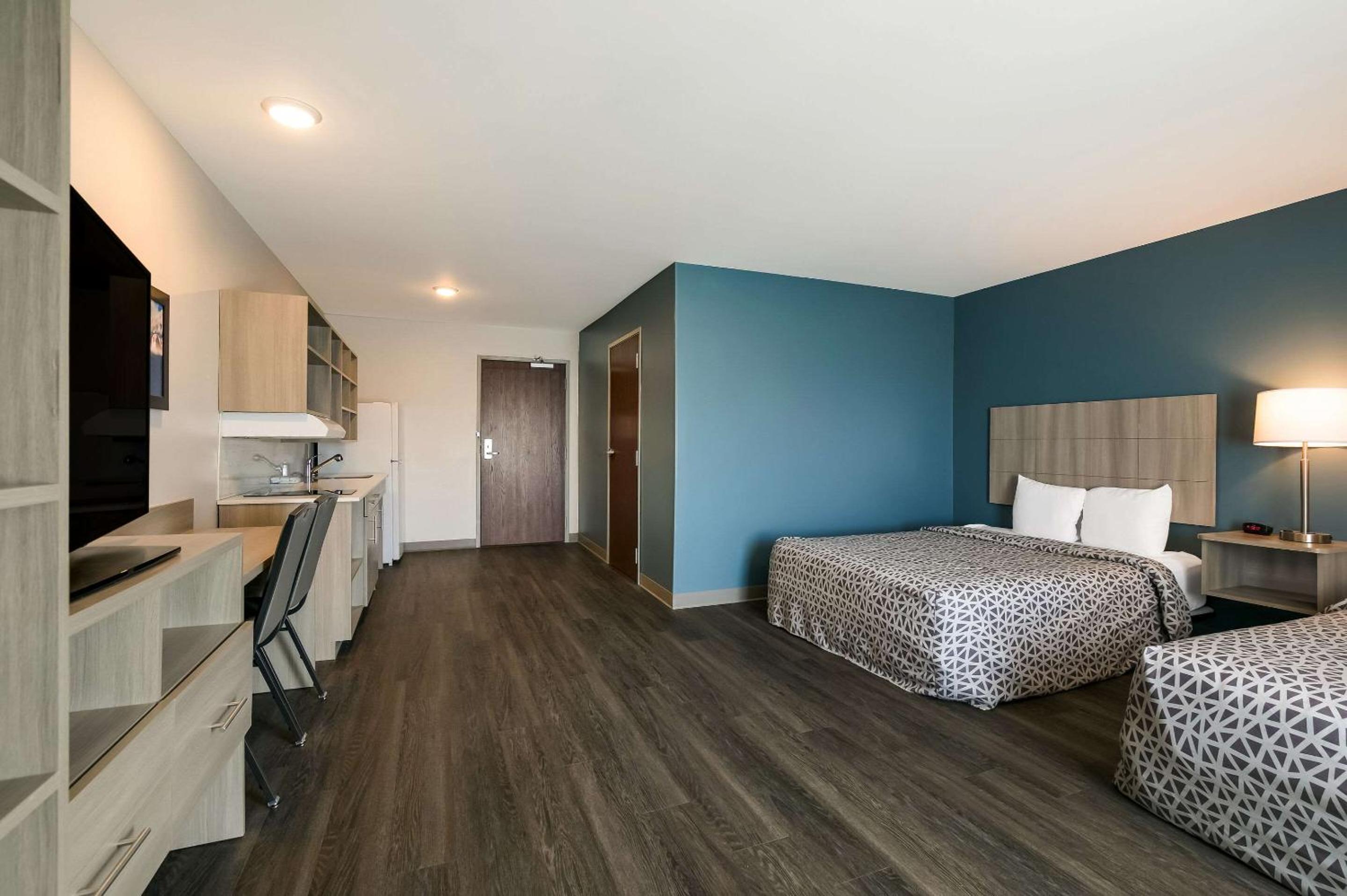 QUEEN SUITE TWO QUEEN BEDS ACCESSIBLE