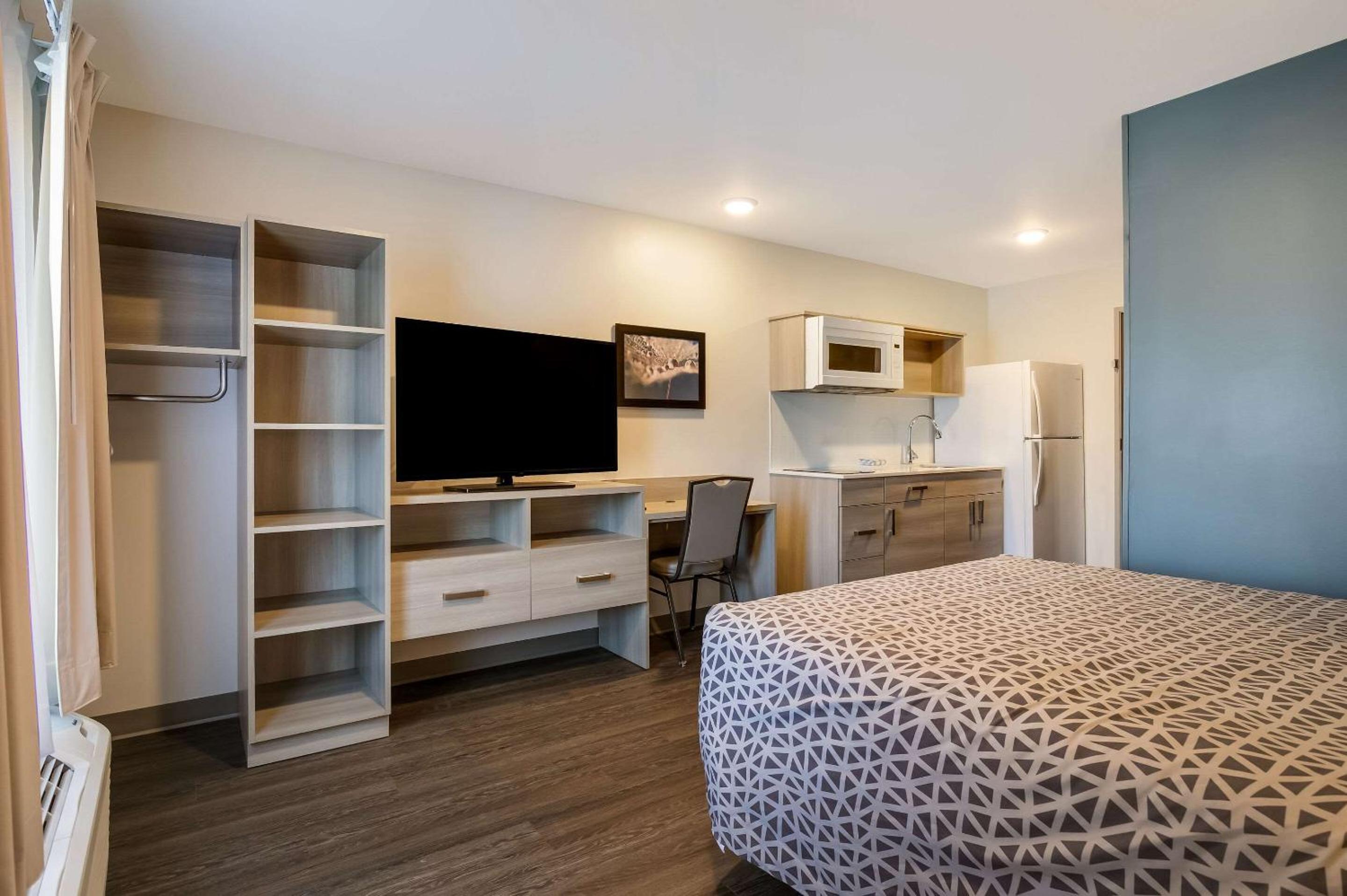 QUEEN SUITE - Photo 4