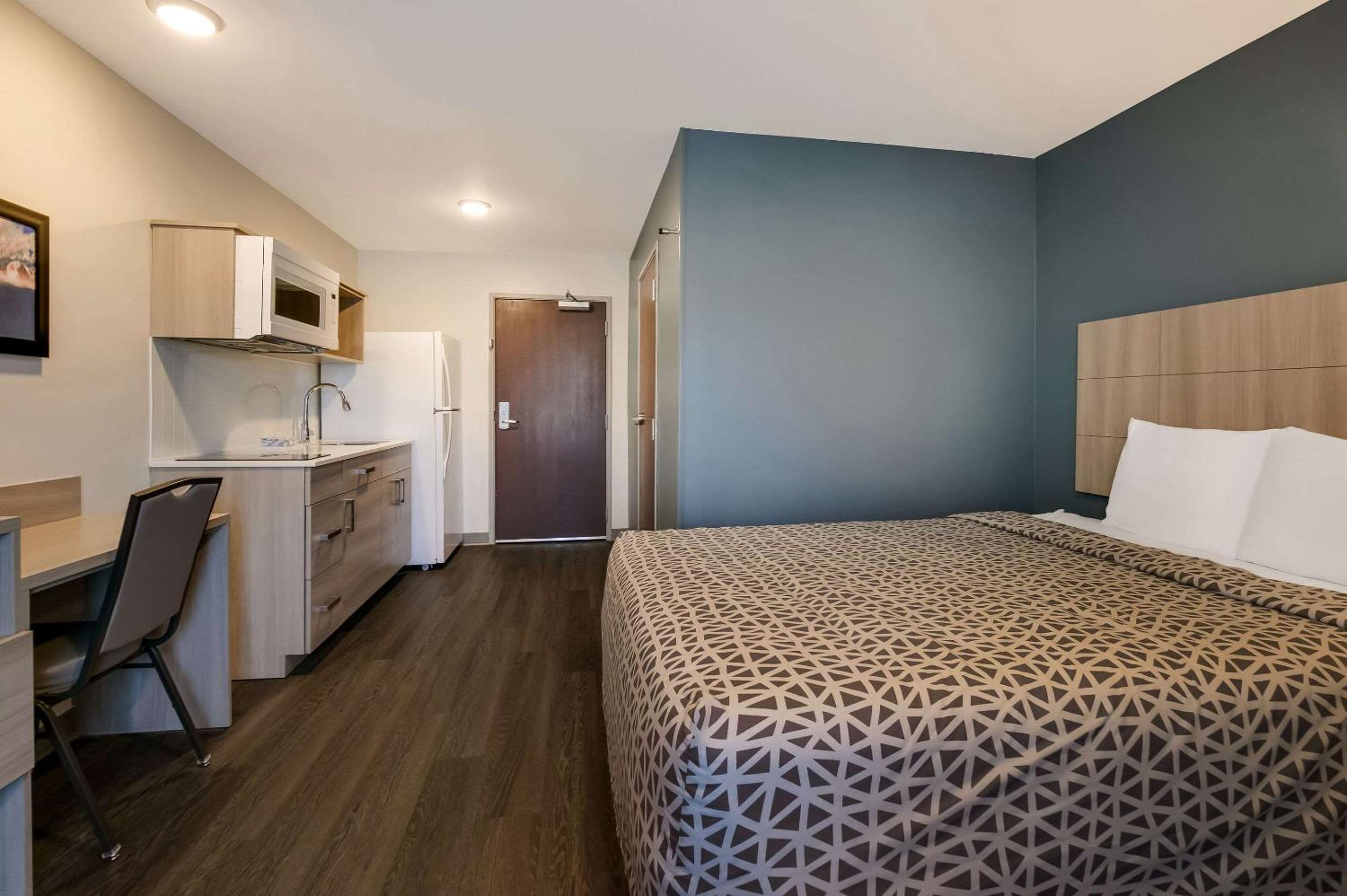 QUEEN SUITE - Photo 5