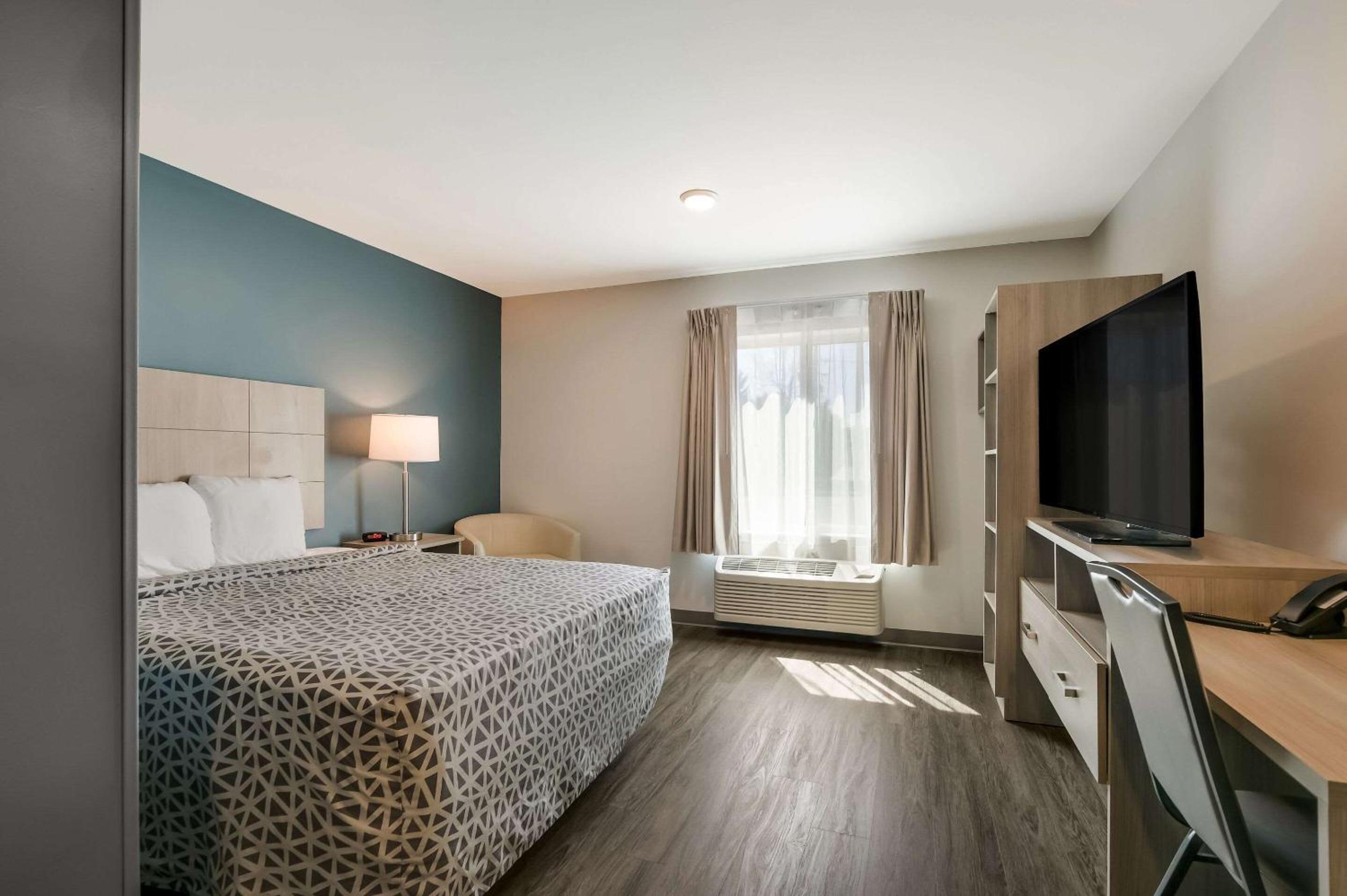 QUEEN SUITE - Photo 2