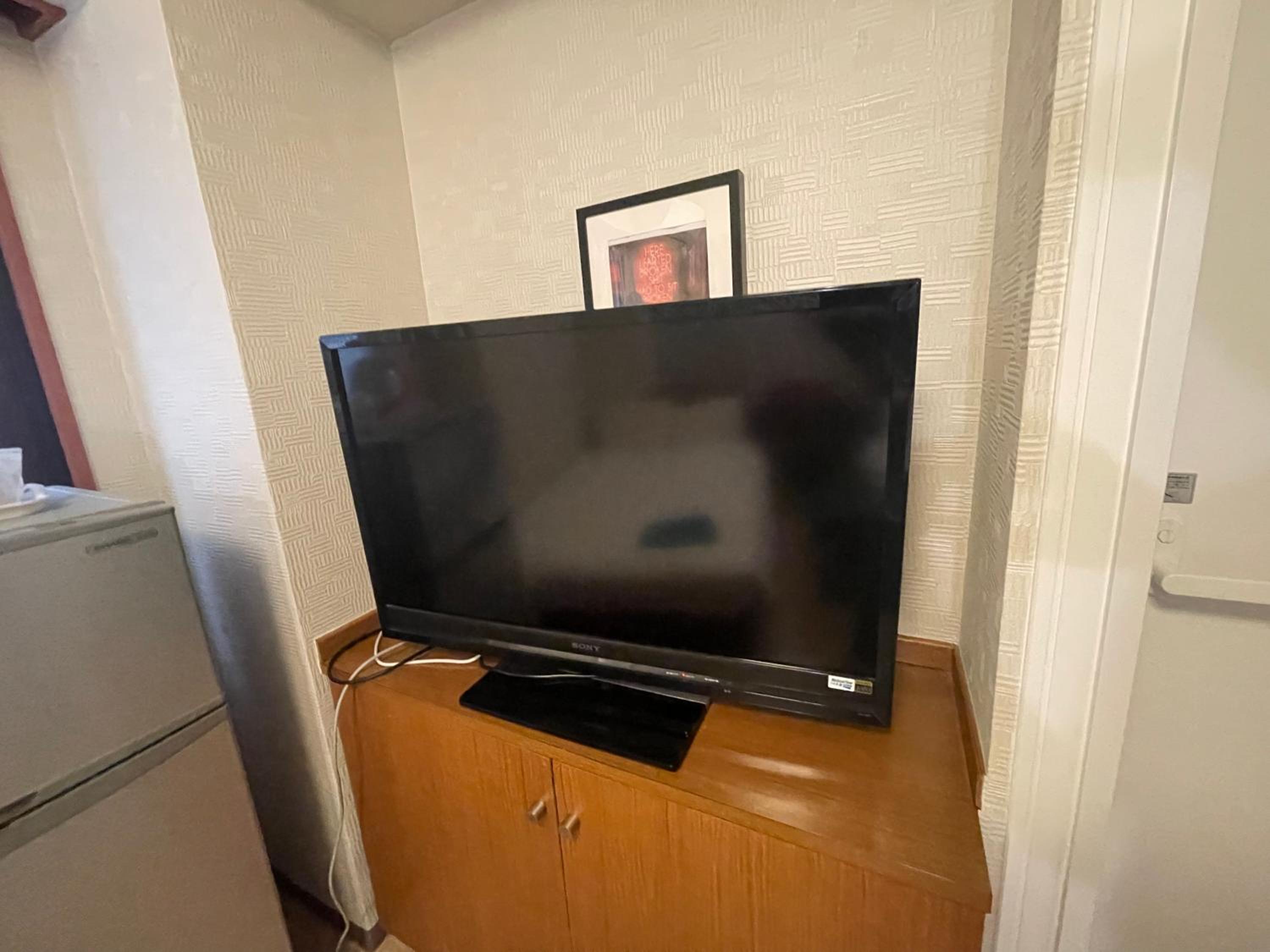 Twin Room - Photo 3