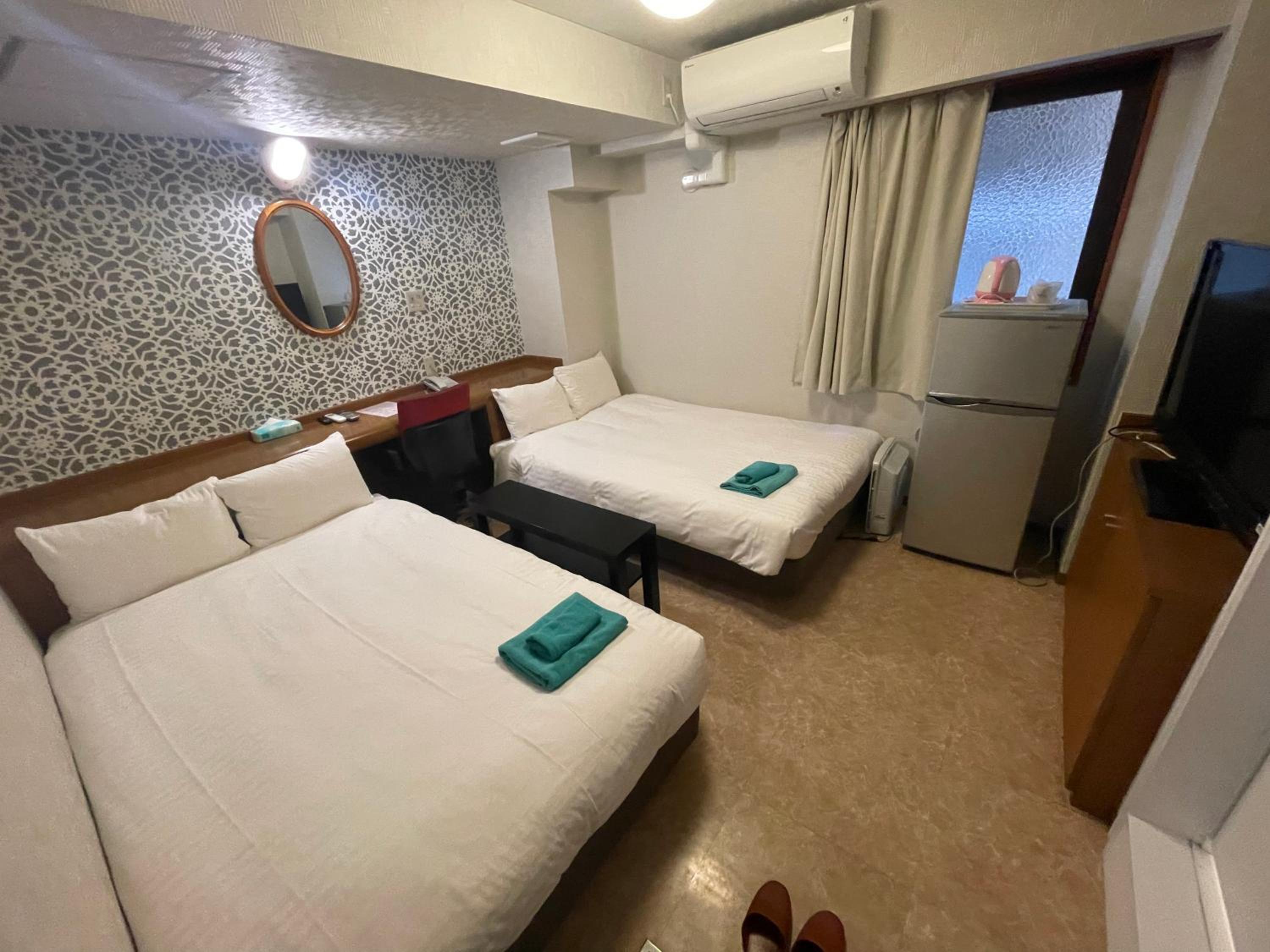 Twin Room - Photo 6