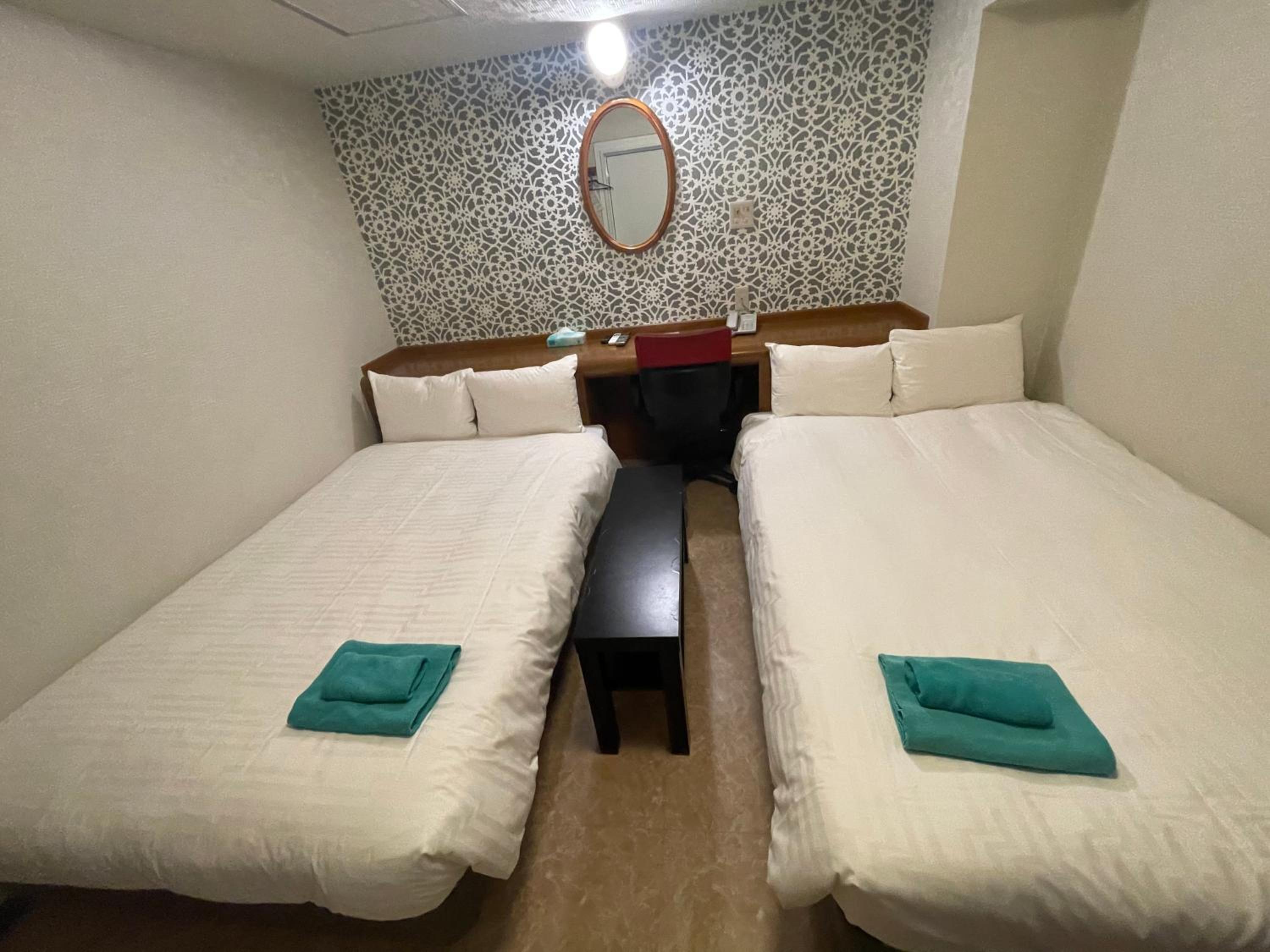 Twin Room - Photo 1