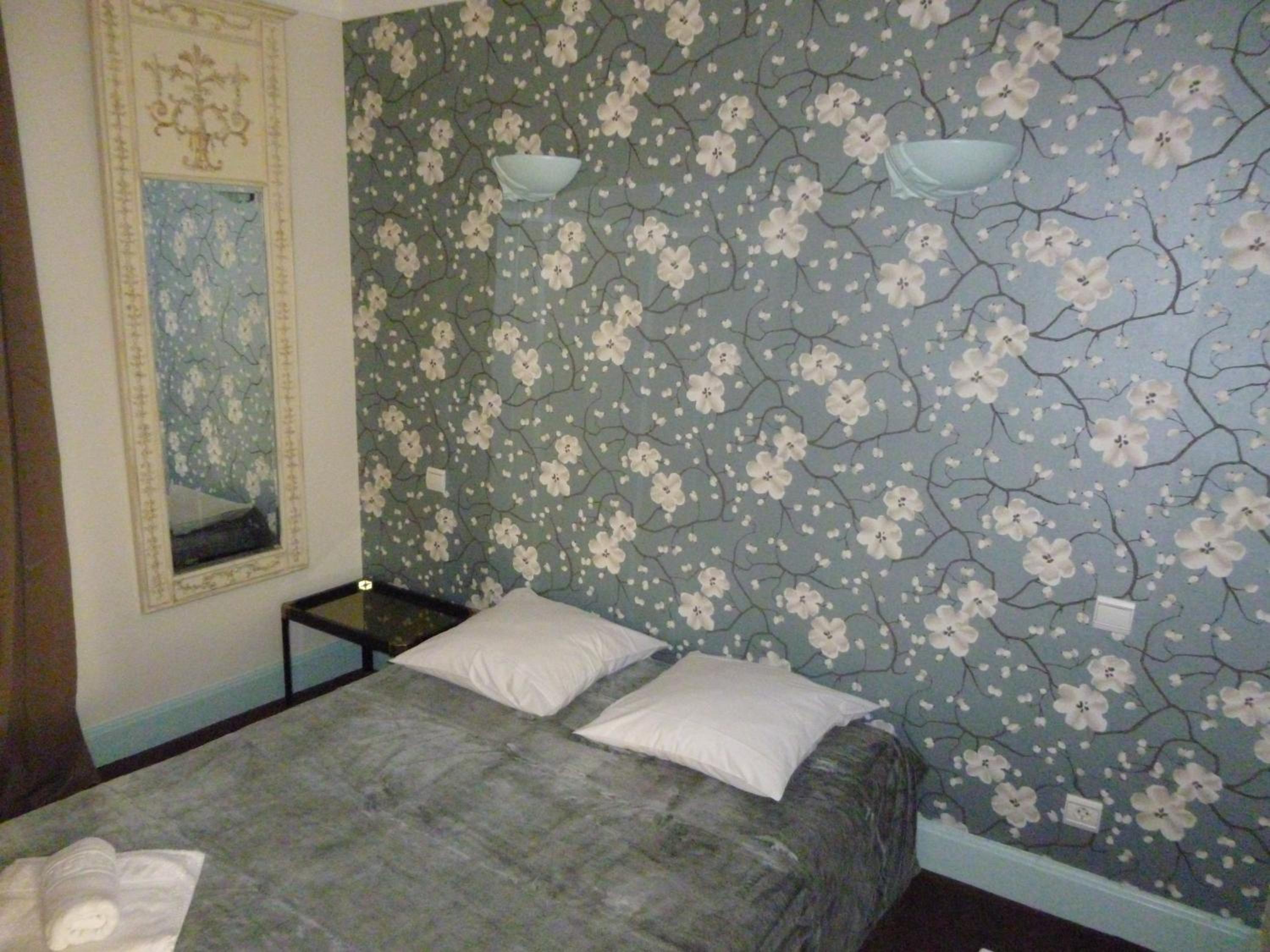 Family Room (5 Adults) - Photo 10