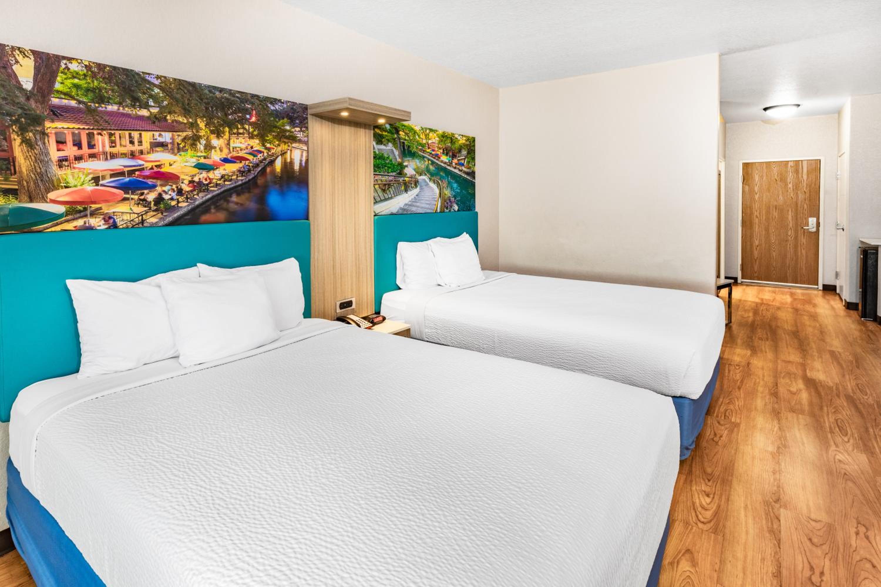 Studio Suite with Two Queen Beds - Non-Smoking - Photo 1
