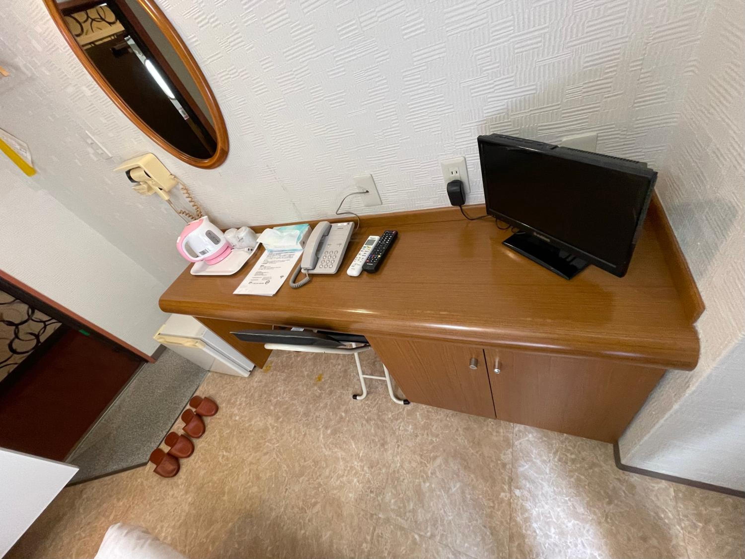 Twin Room - Photo 4