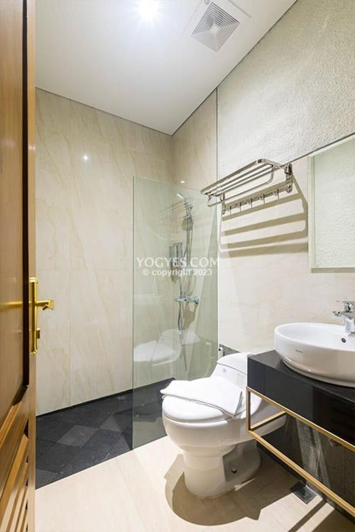 Deluxe Room (2 Adults + 1 Child) photo 3