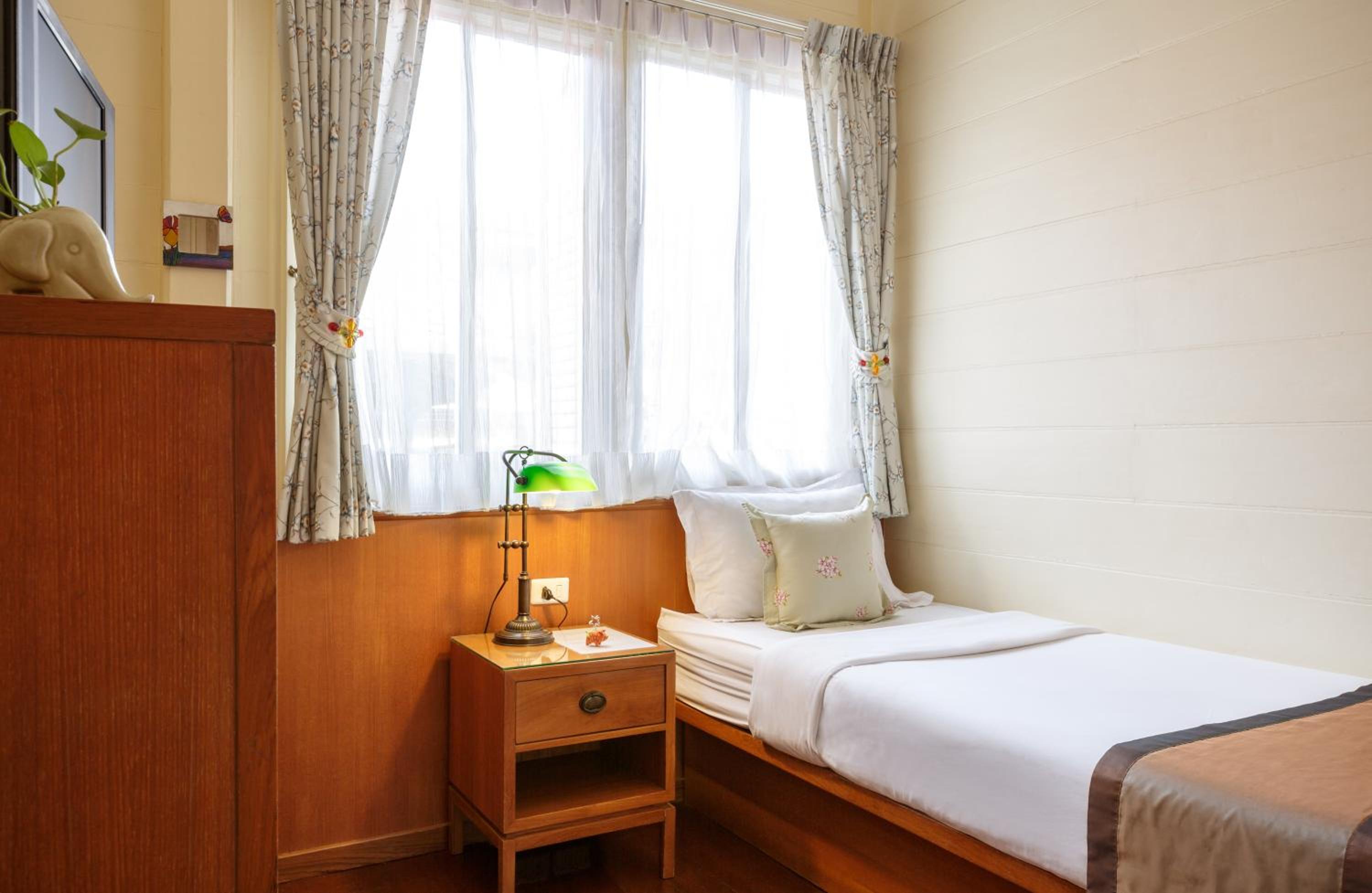 Standard Single Room with Shared Bathroom photo 1