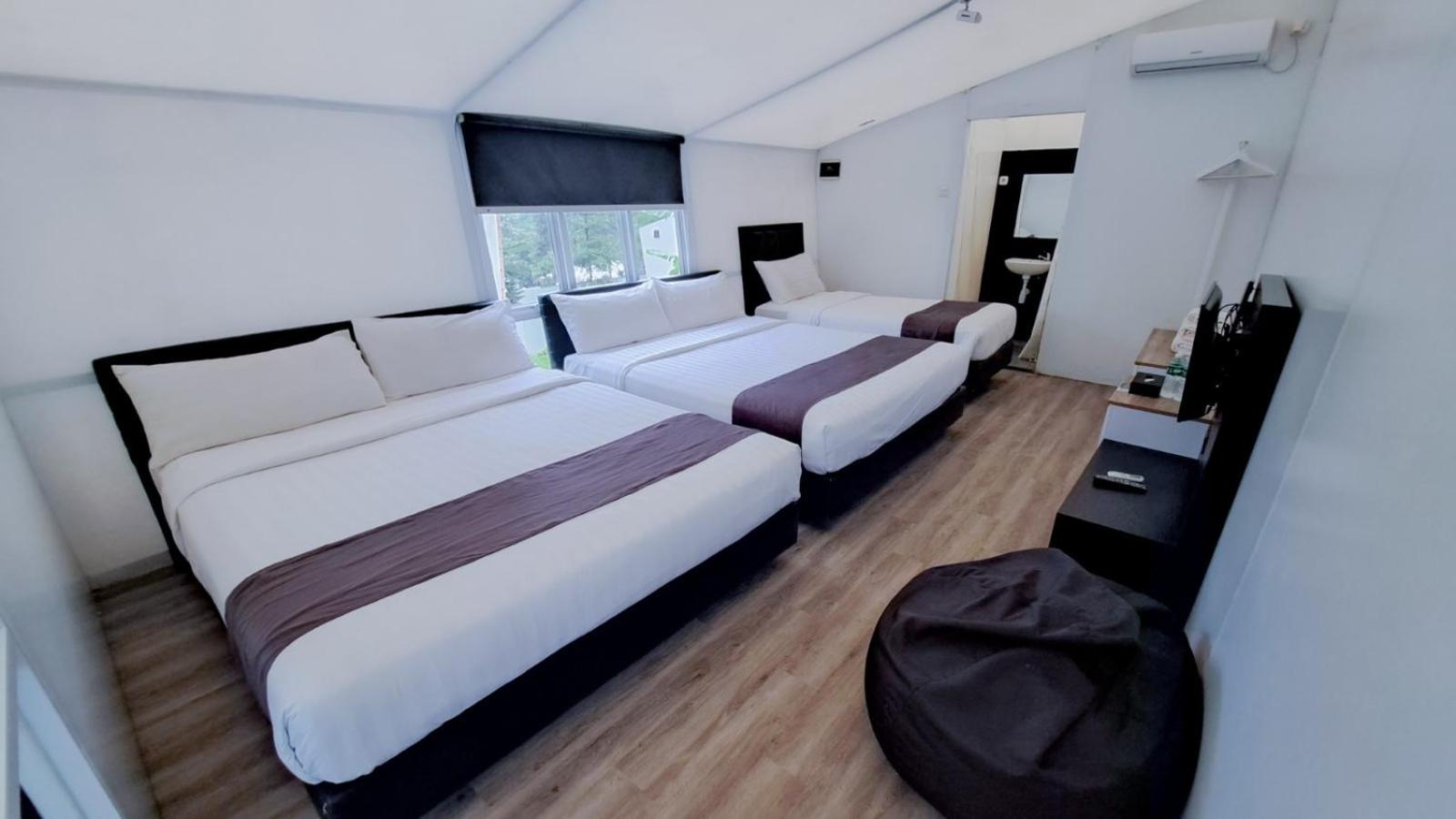 Deluxe Double or Twin Room