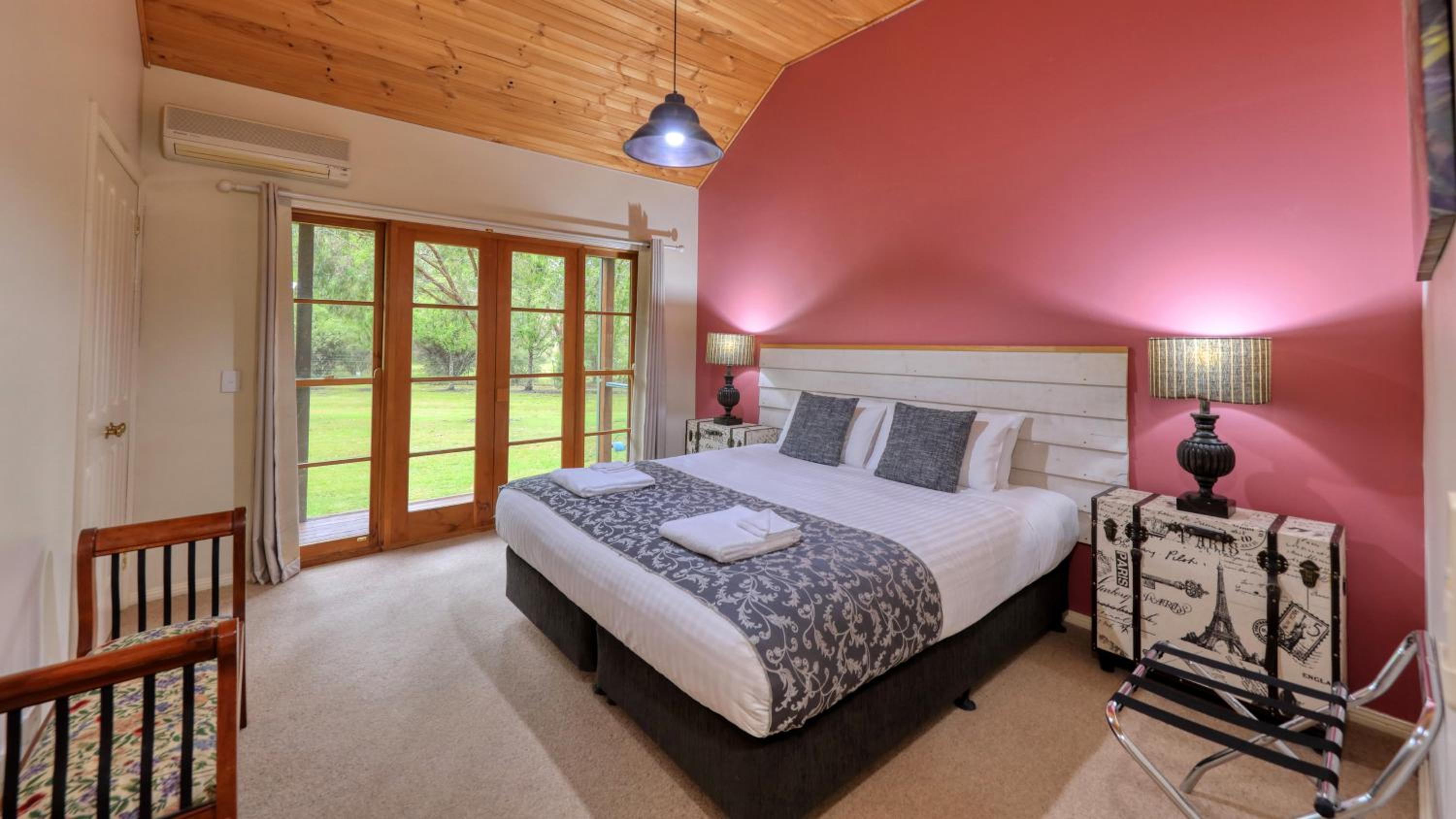 Two Bedroom Cottage - Ingram (4 Adults)