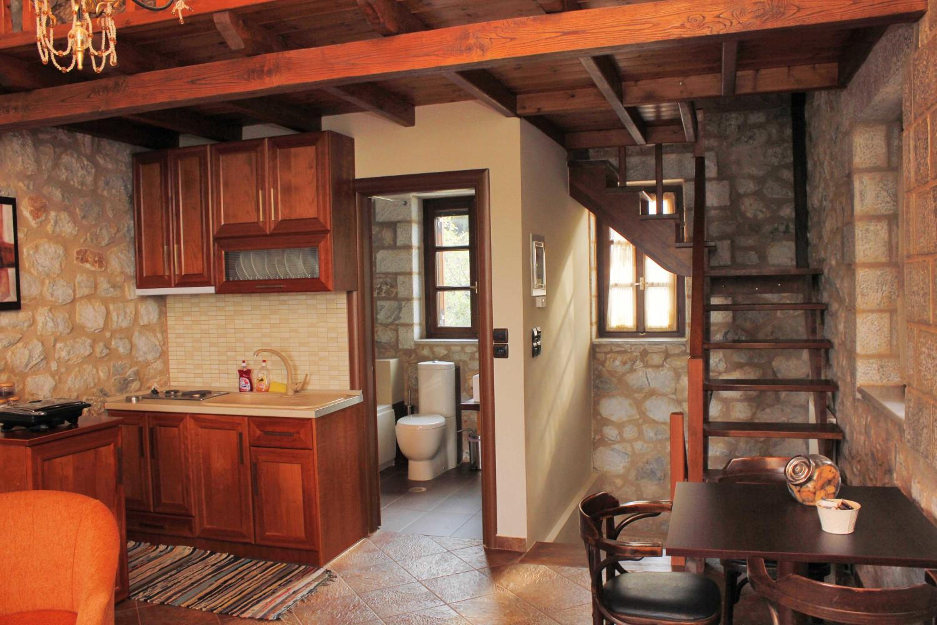 Suite with Mountain View - Photo 9
