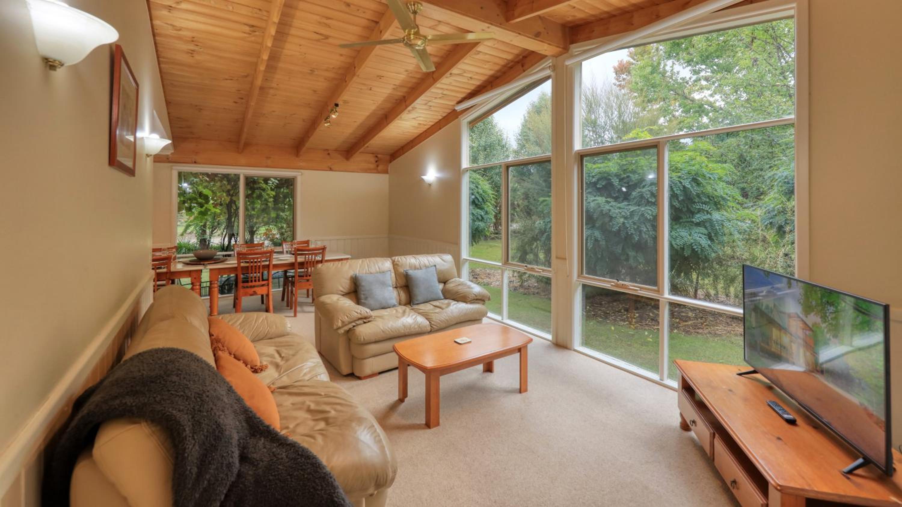Four-Bedroom Cottage - McNamara photo 1