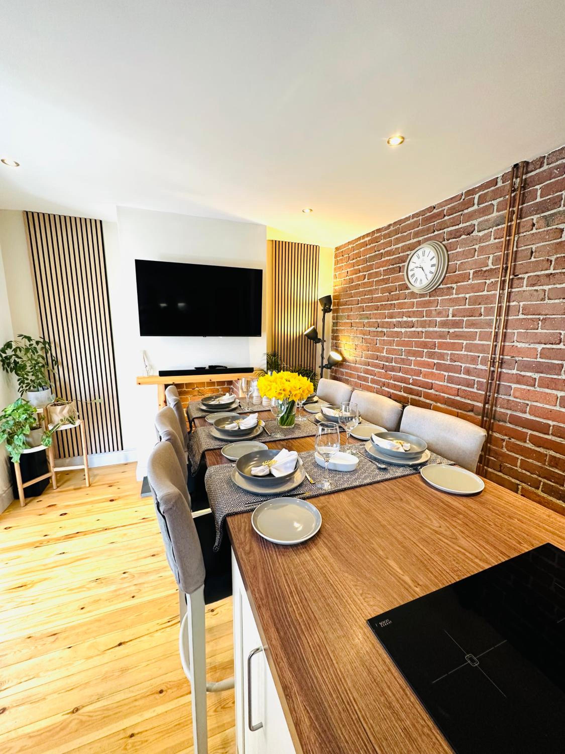 Three-Bedroom House - Photo 22