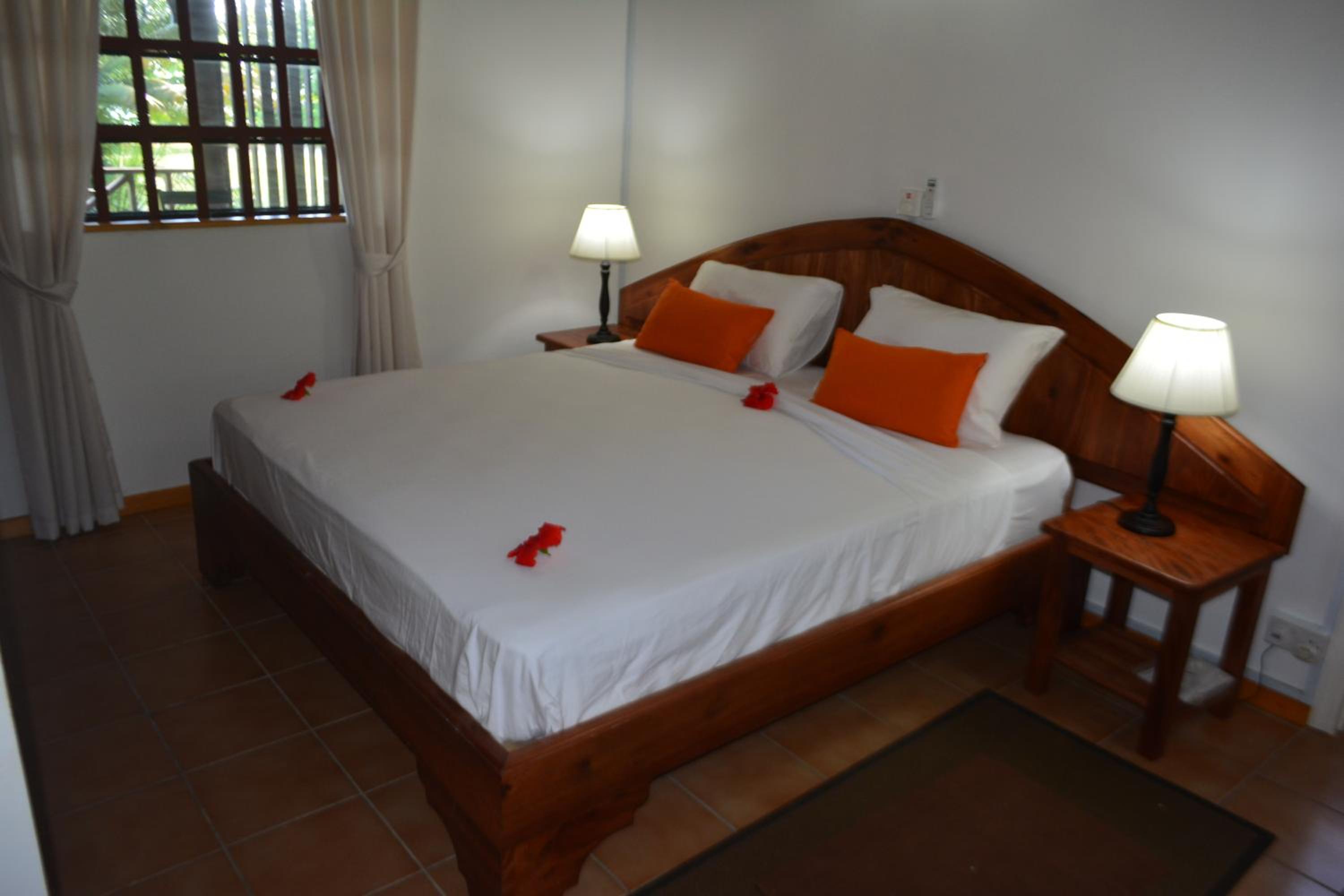 Three-Bedroom Villa photo 3