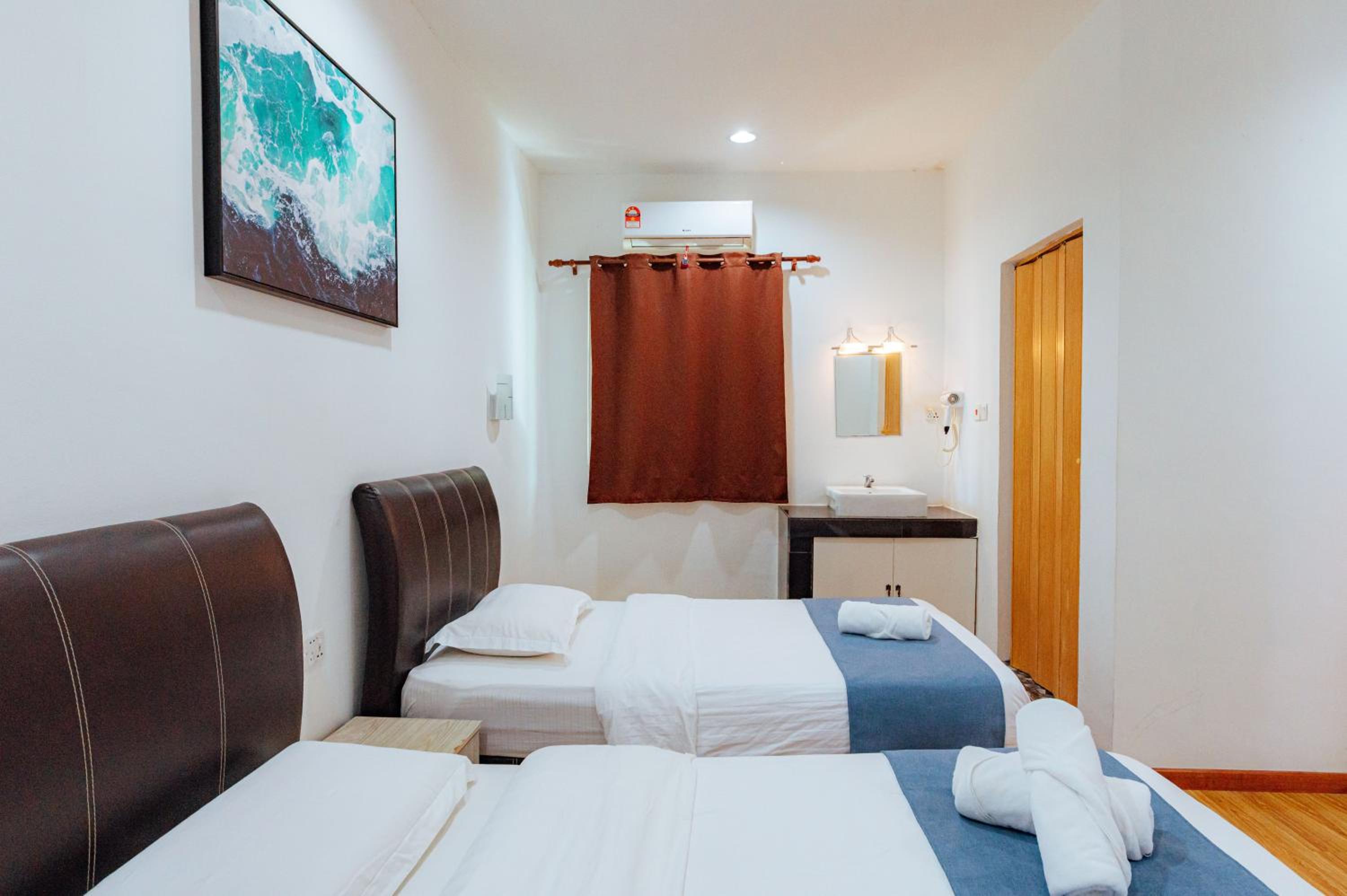 Triple Room With Private Bathroom photo 1