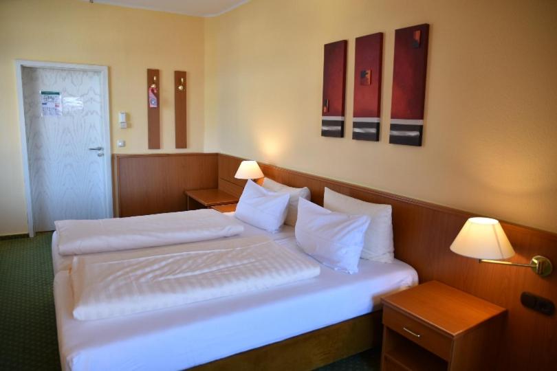 Standard Double Room photo 3