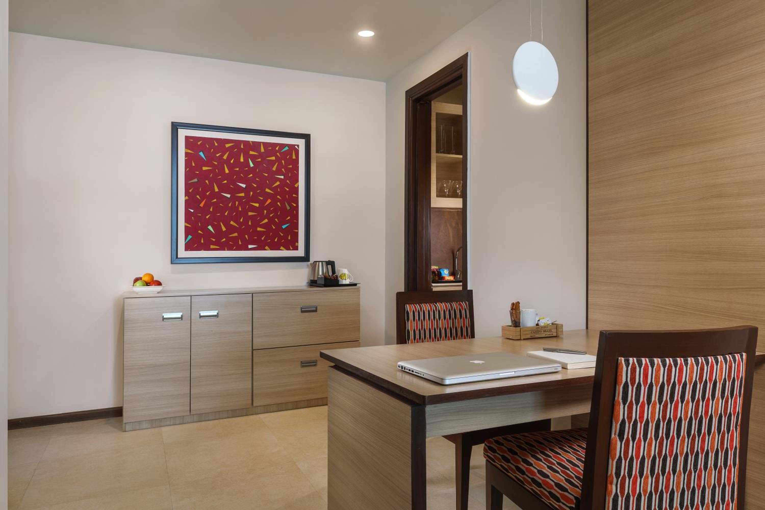 Deluxe Suite - Photo 1