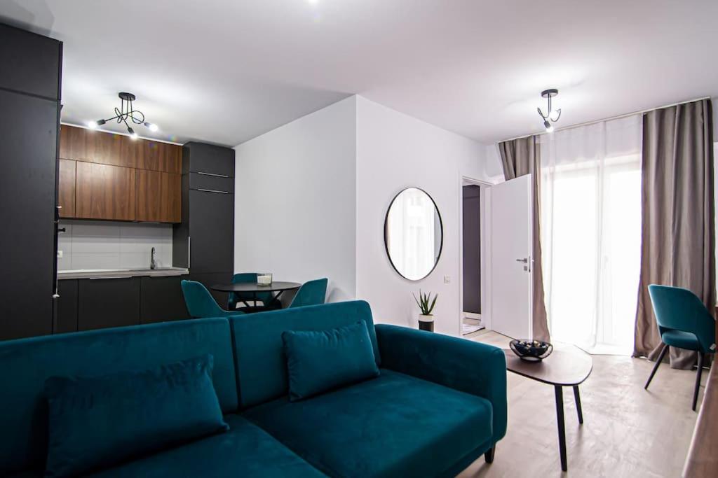 One-Bedroom Apartment photo 1