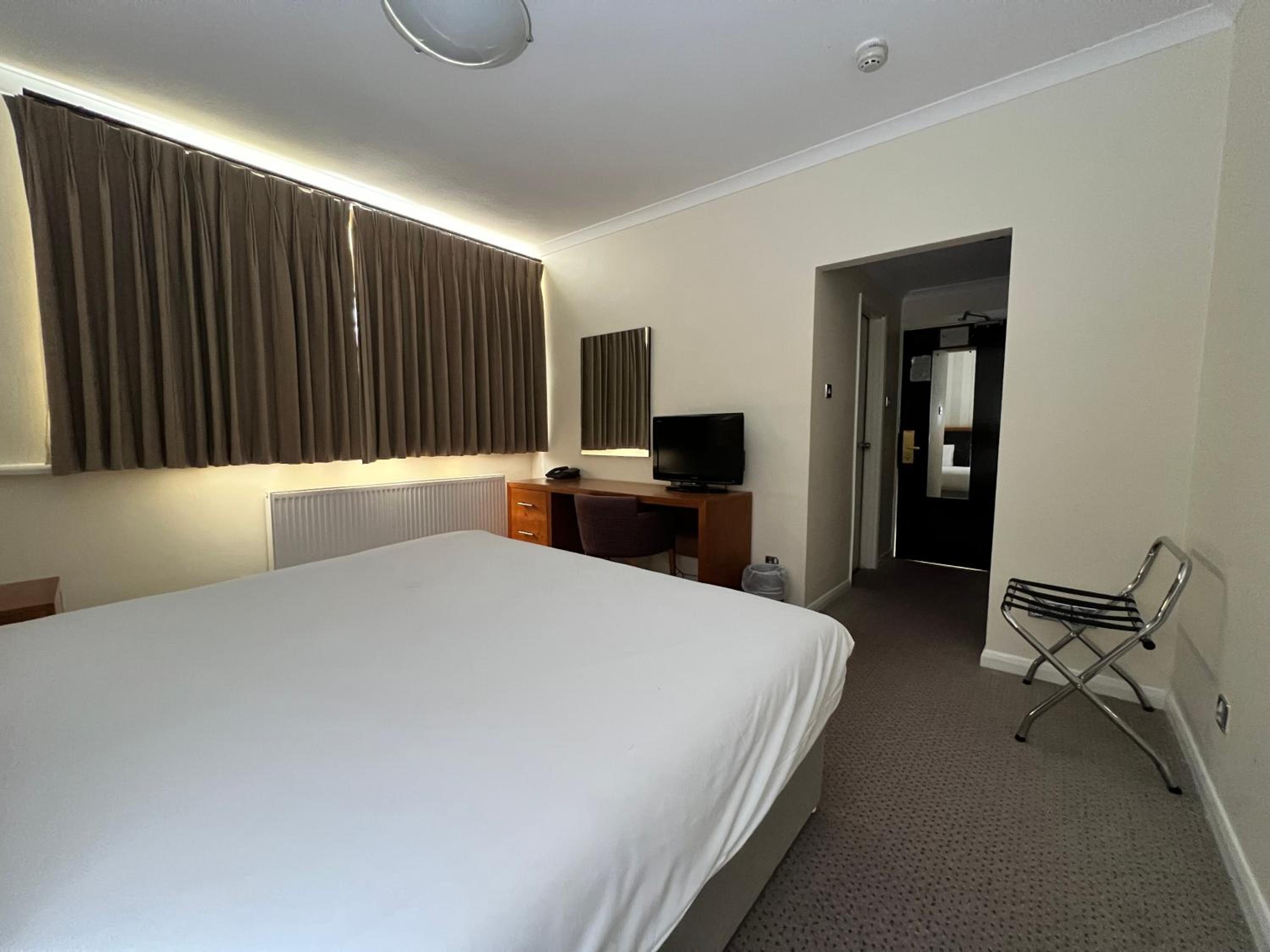 Double Room - Photo 12