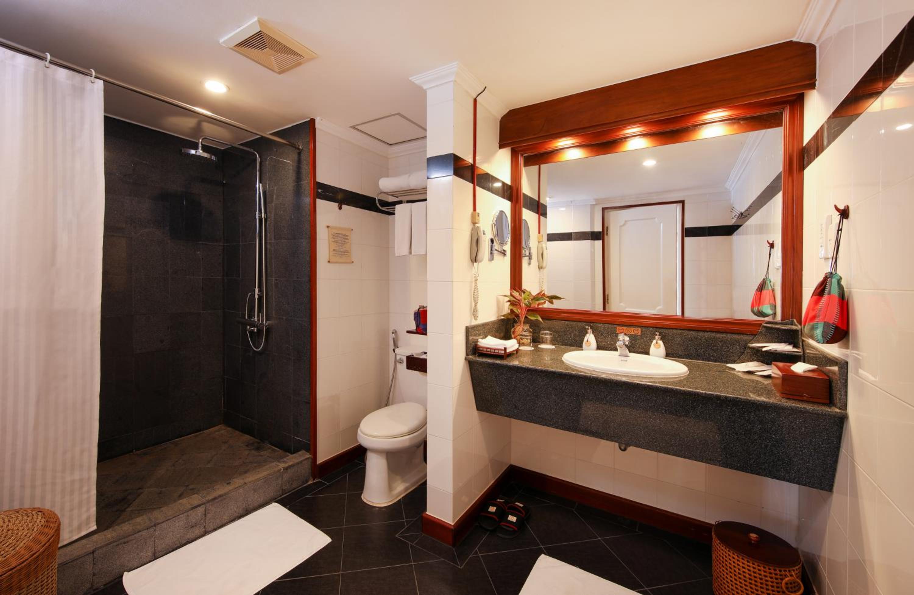 Suite (2 Adults) - Photo 2