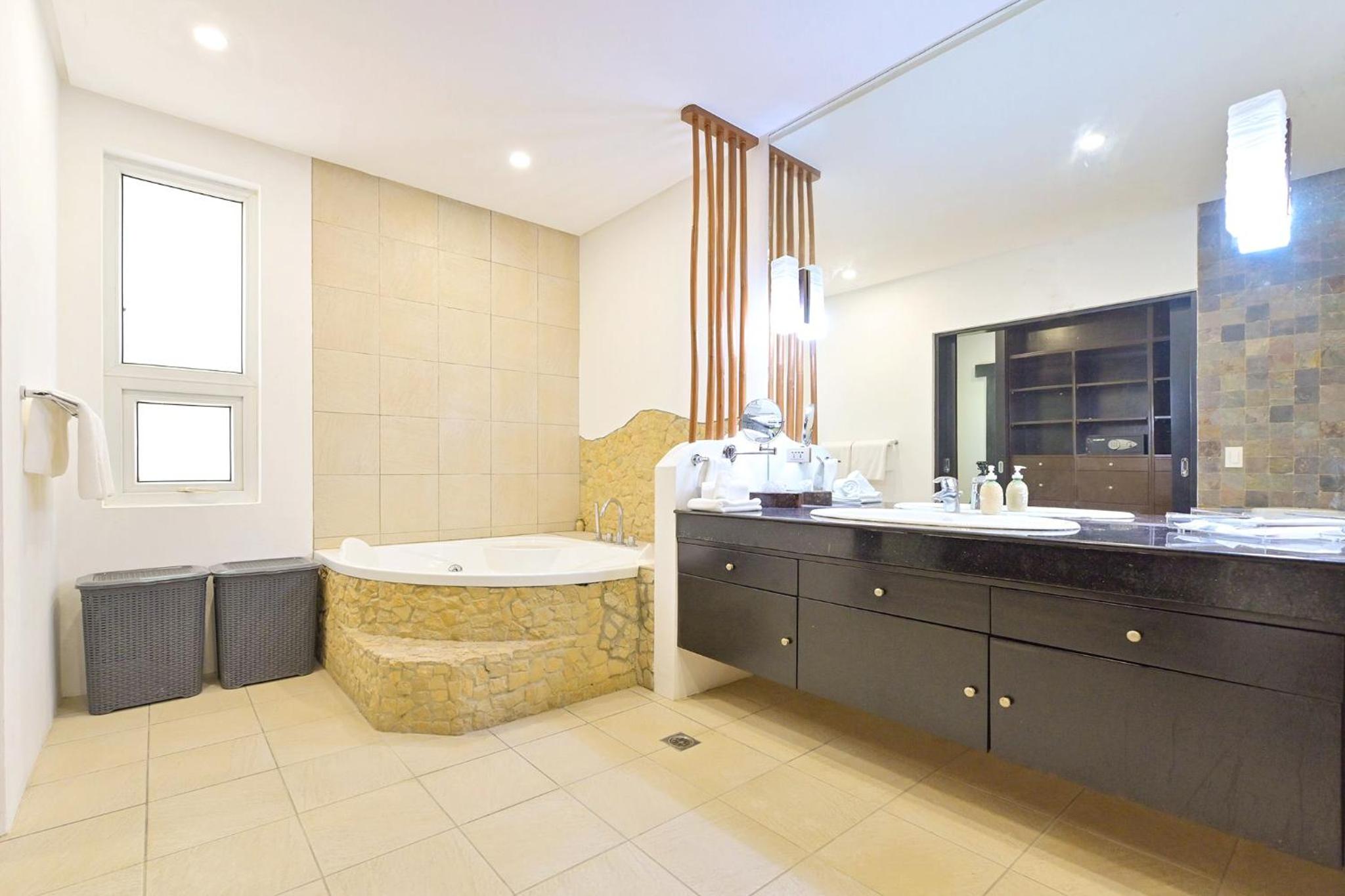 3 Bedroom Family Suite  - Photo 14