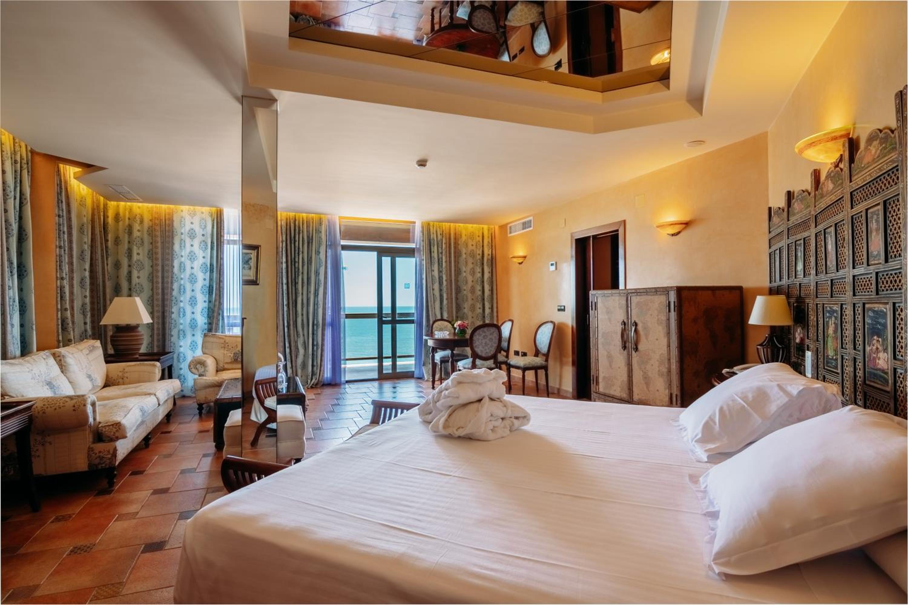 Twin Suite - Photo 3