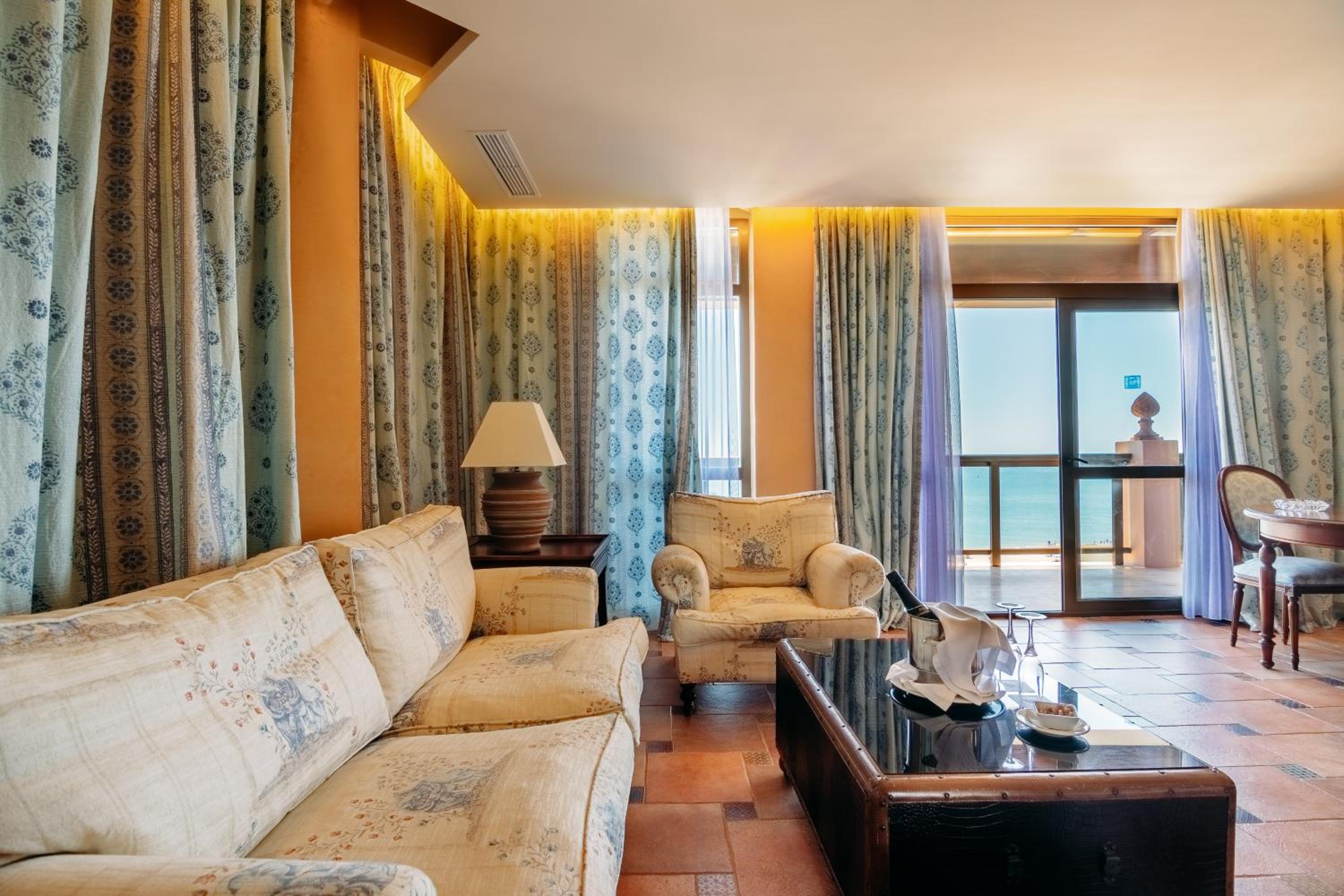 Twin Suite - Photo 4