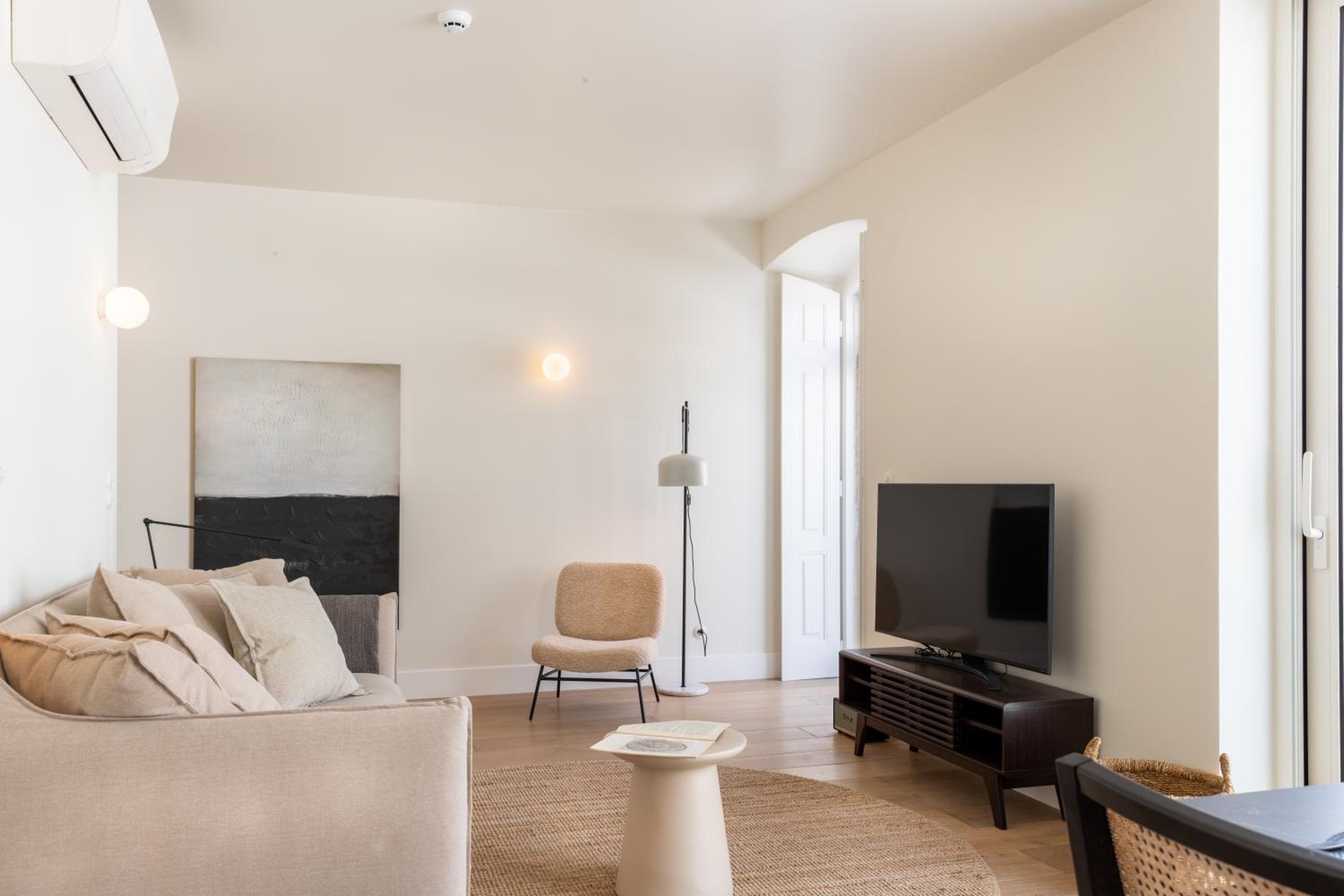 Apartment With Terrace photo 3