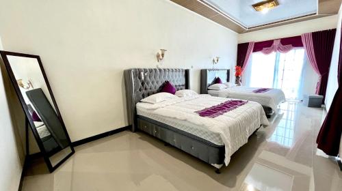 Family Room with Balcony photo 1