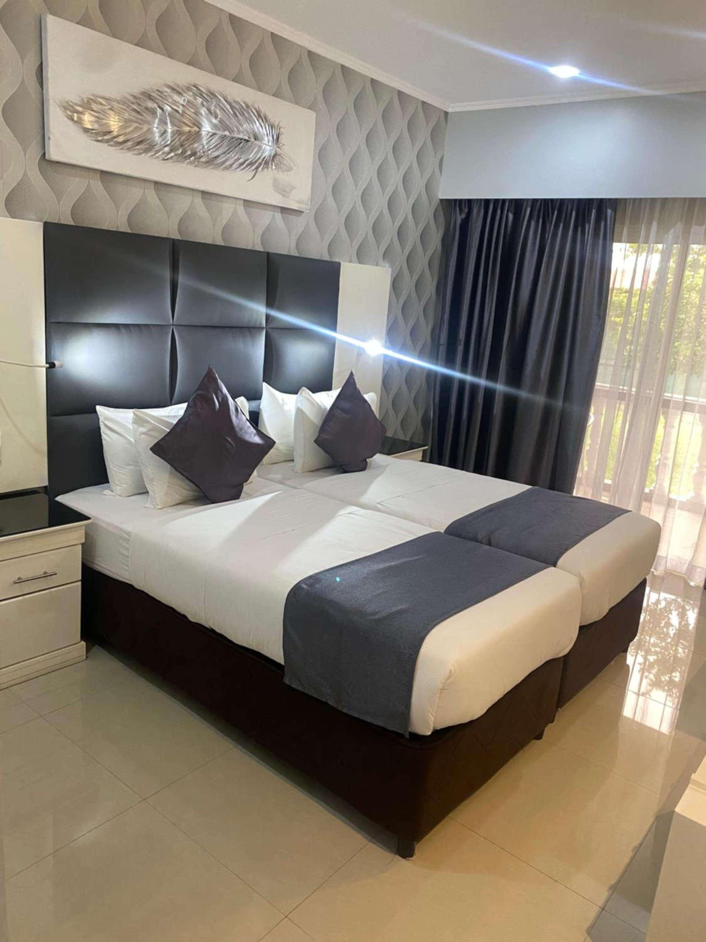 Twin Room with Balcony photo 3