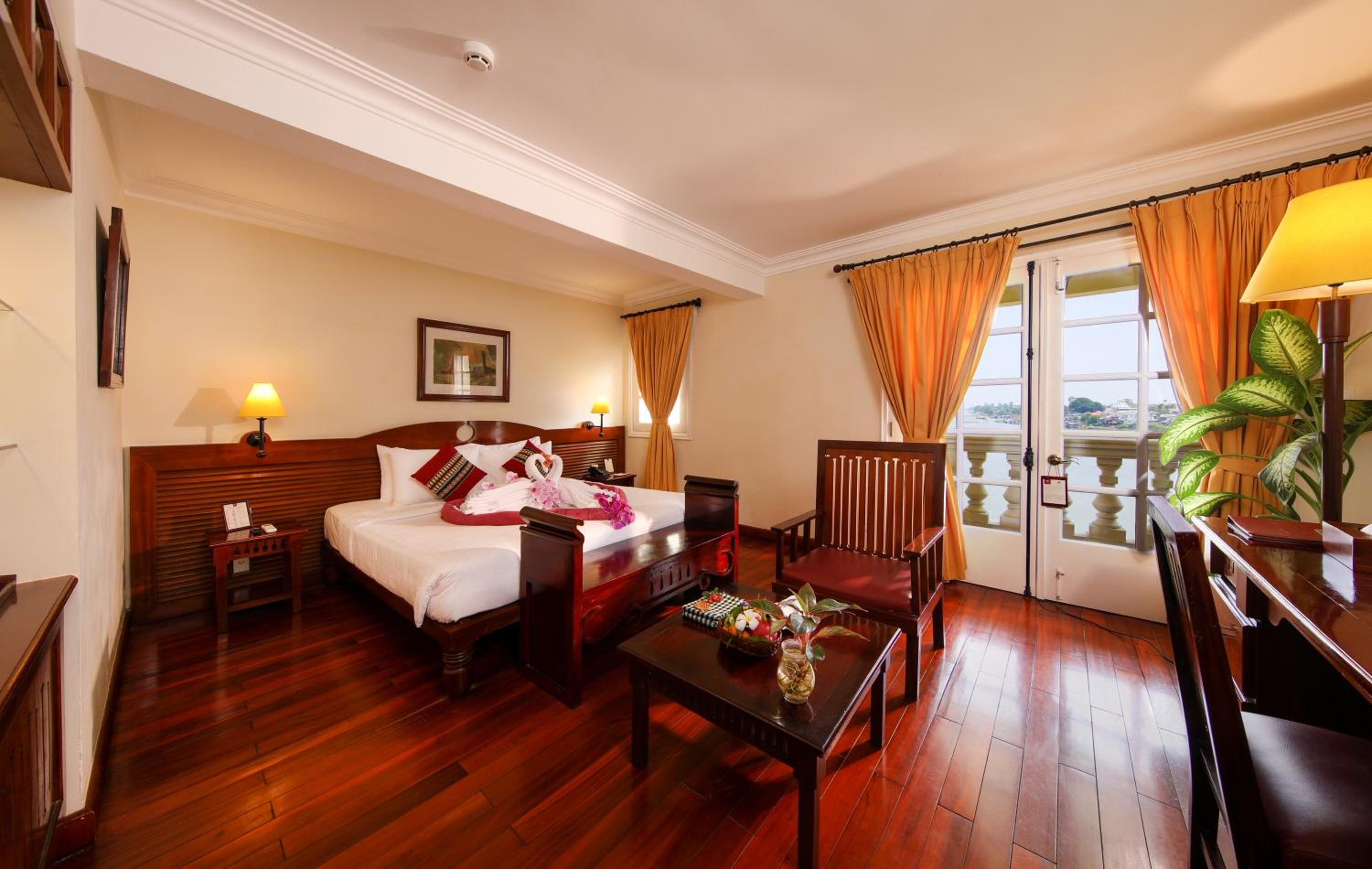 Deluxe Double Room with River View - Photo 2
