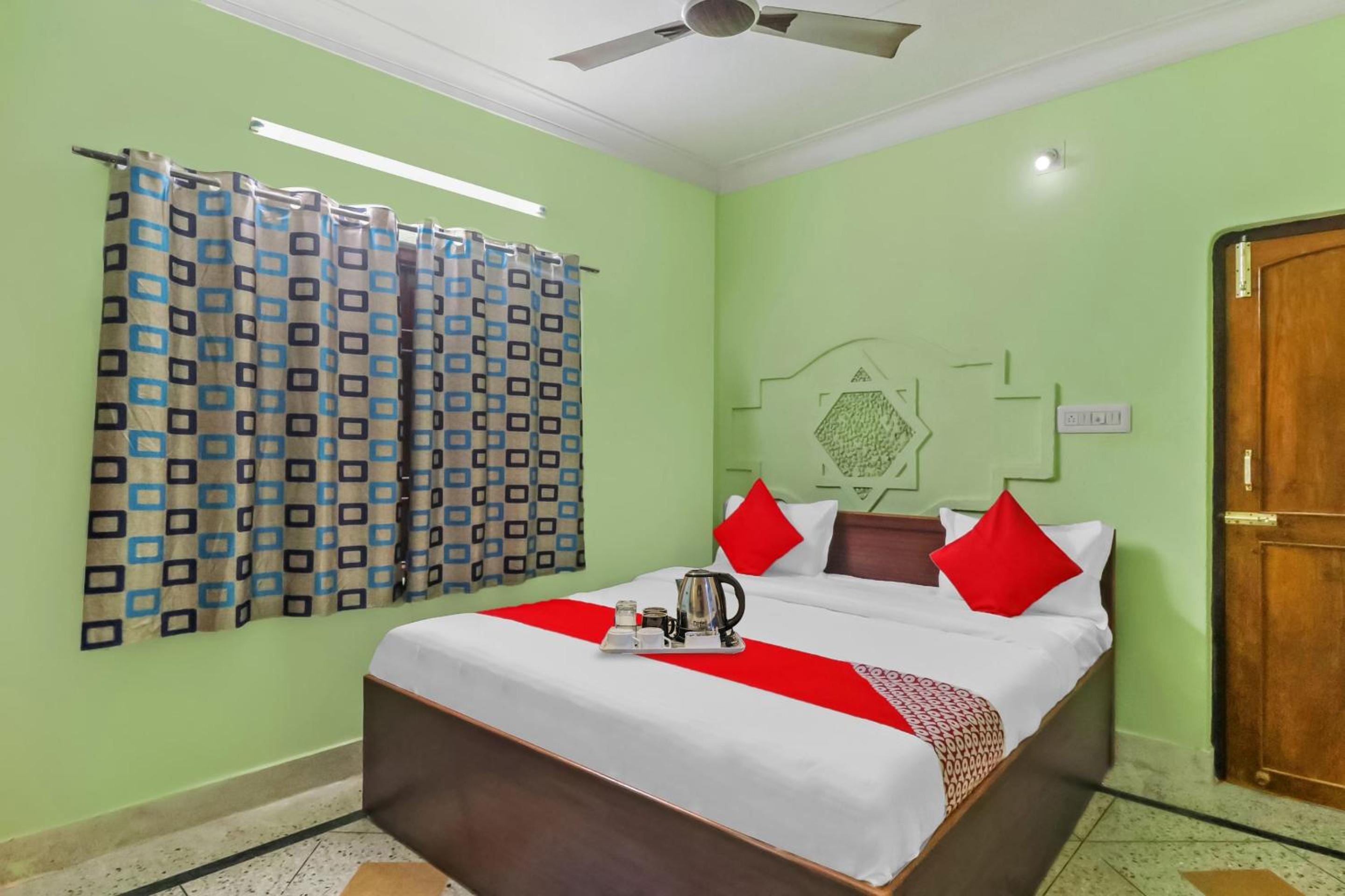 Classic Triple Room - Photo 10