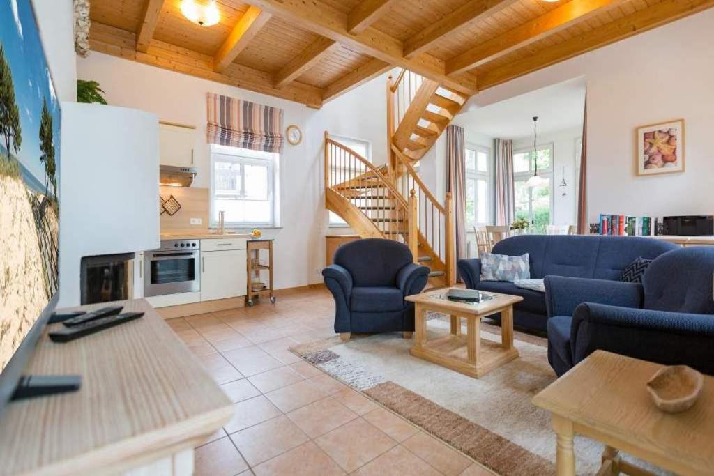 Two-Bedroom Apartment with Balcony and Terrace photo 3
