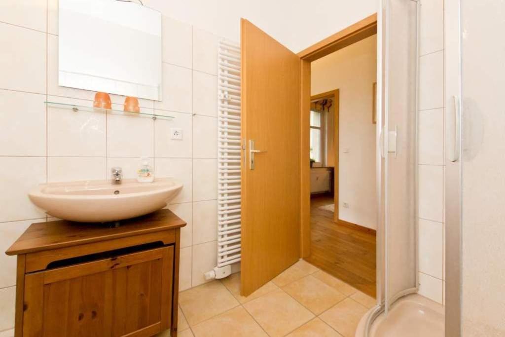 Two-Bedroom Apartment with Balcony and Terrace photo 3