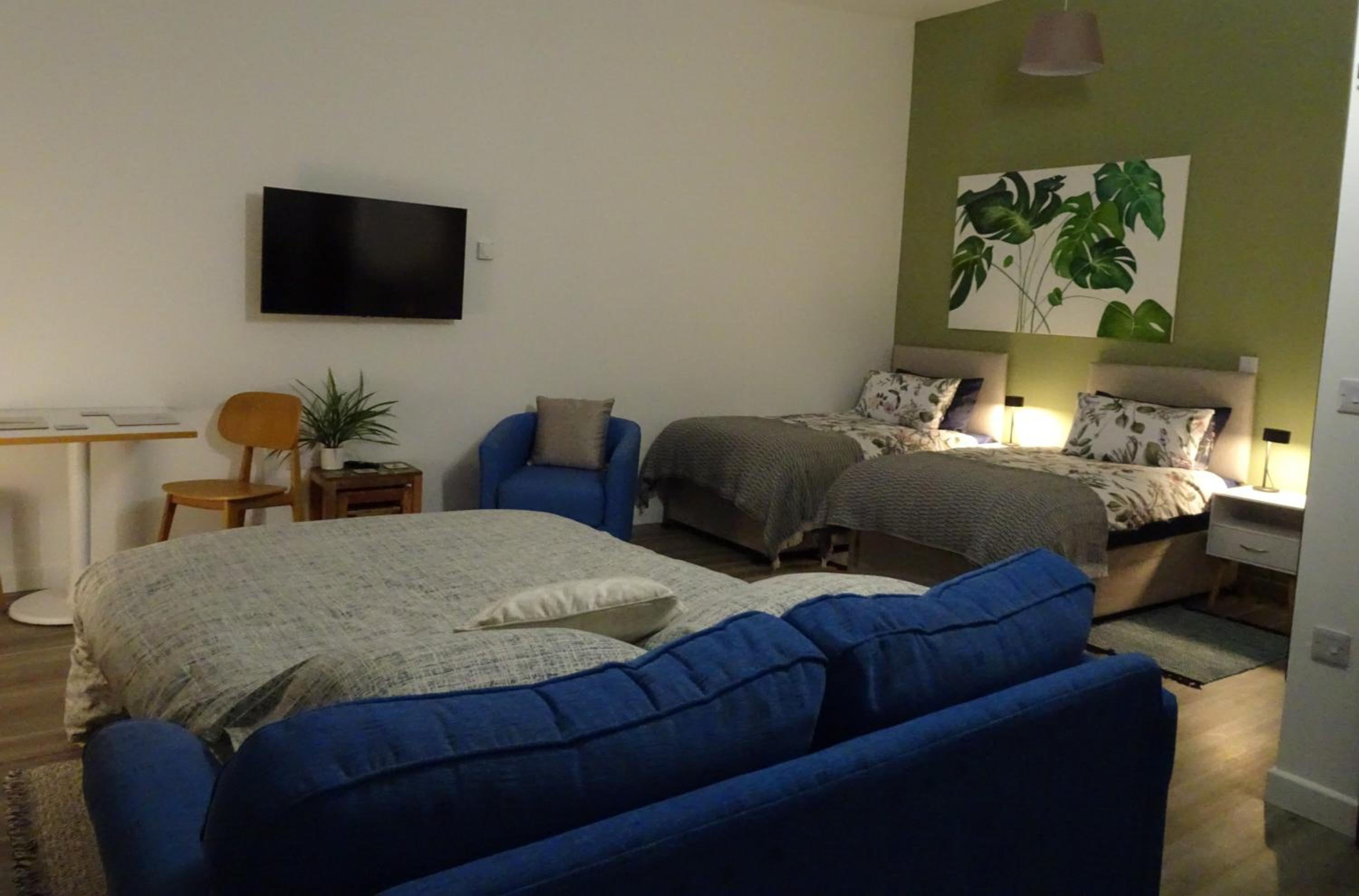 Twin Room With Private Bathroom photo 1