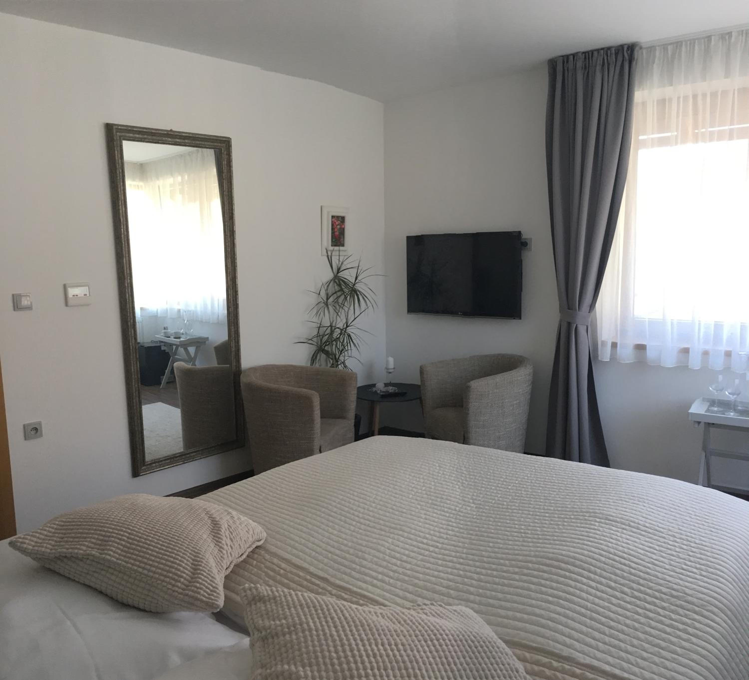 Double Room photo 3
