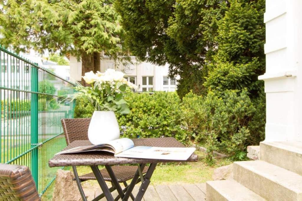 One-Bedroom Apartment with Terrace photo 2