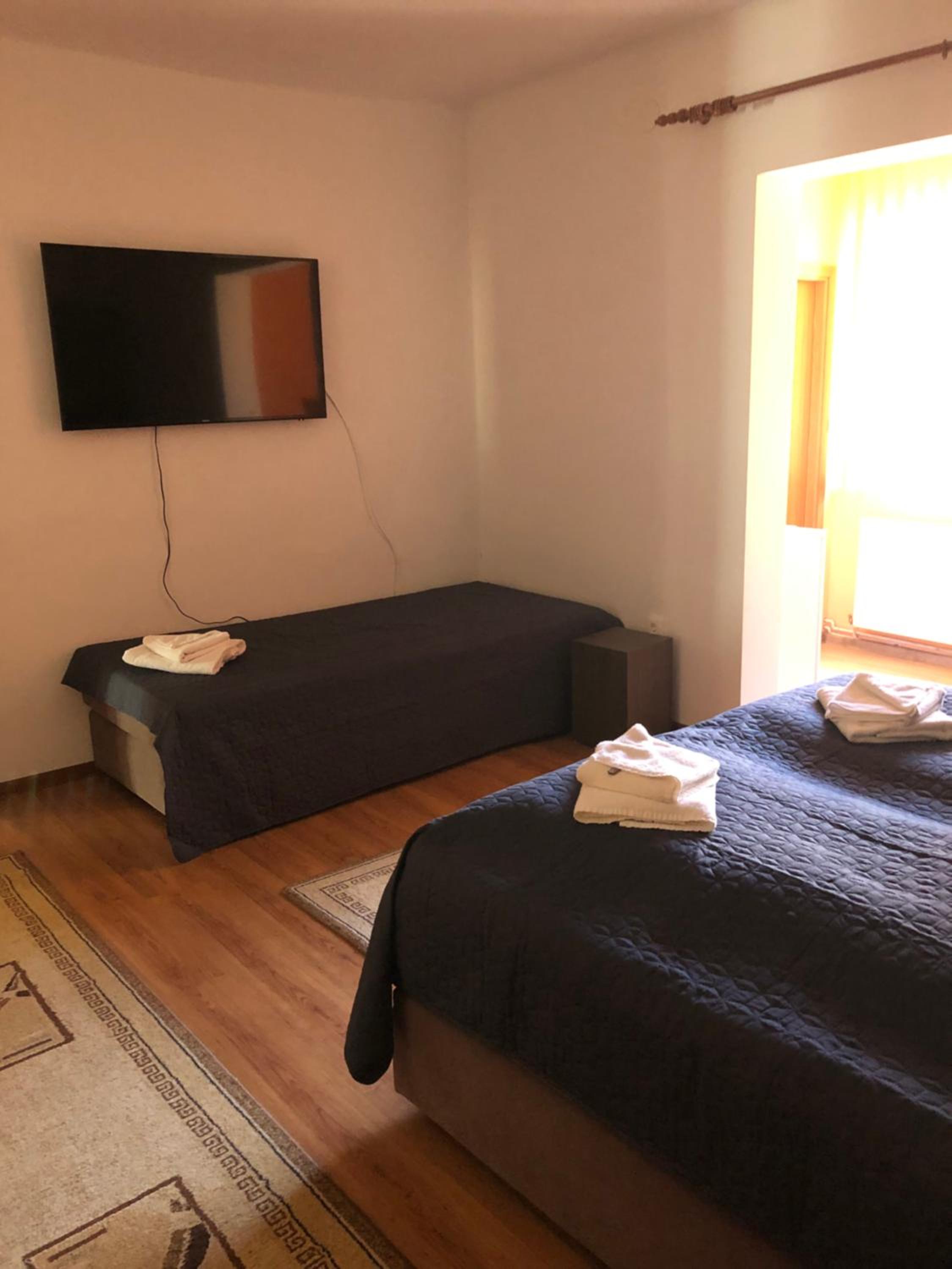 Triple Room with Bathroom photo 2