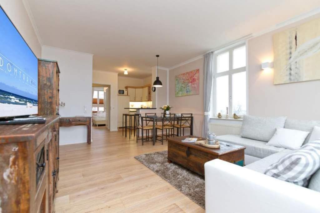 Two-Bedroom Apartment with Balcony photo 1