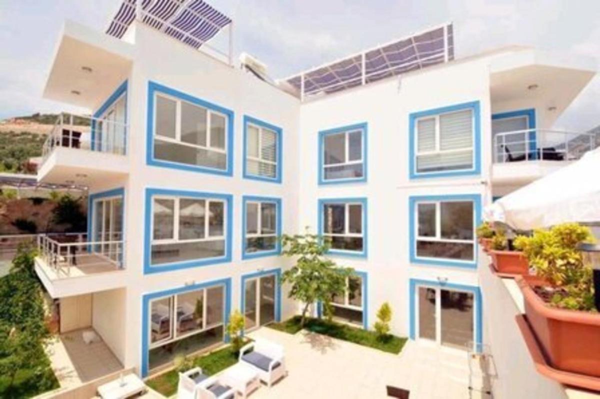 Villa photo 1