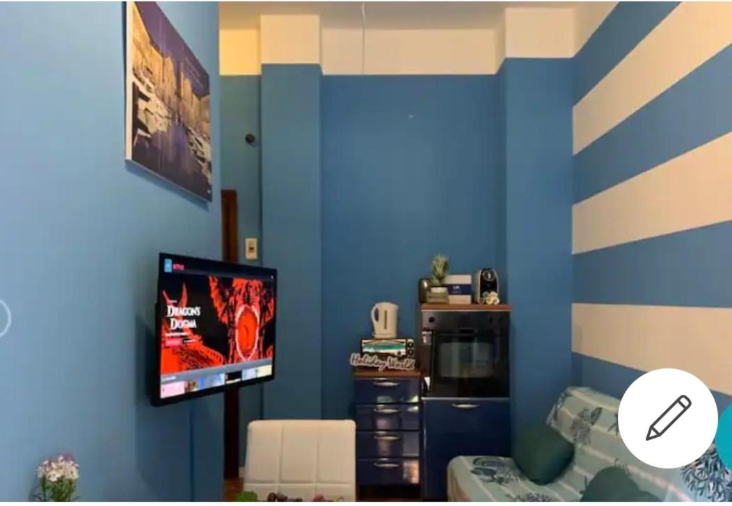 One-Bedroom Apartment photo 2