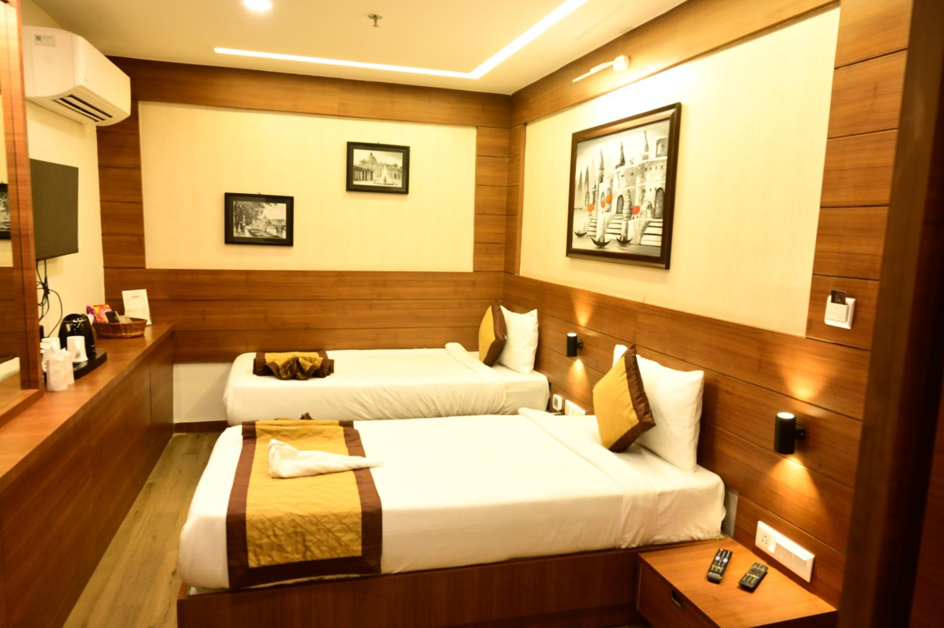 Standard Twin Room photo 2